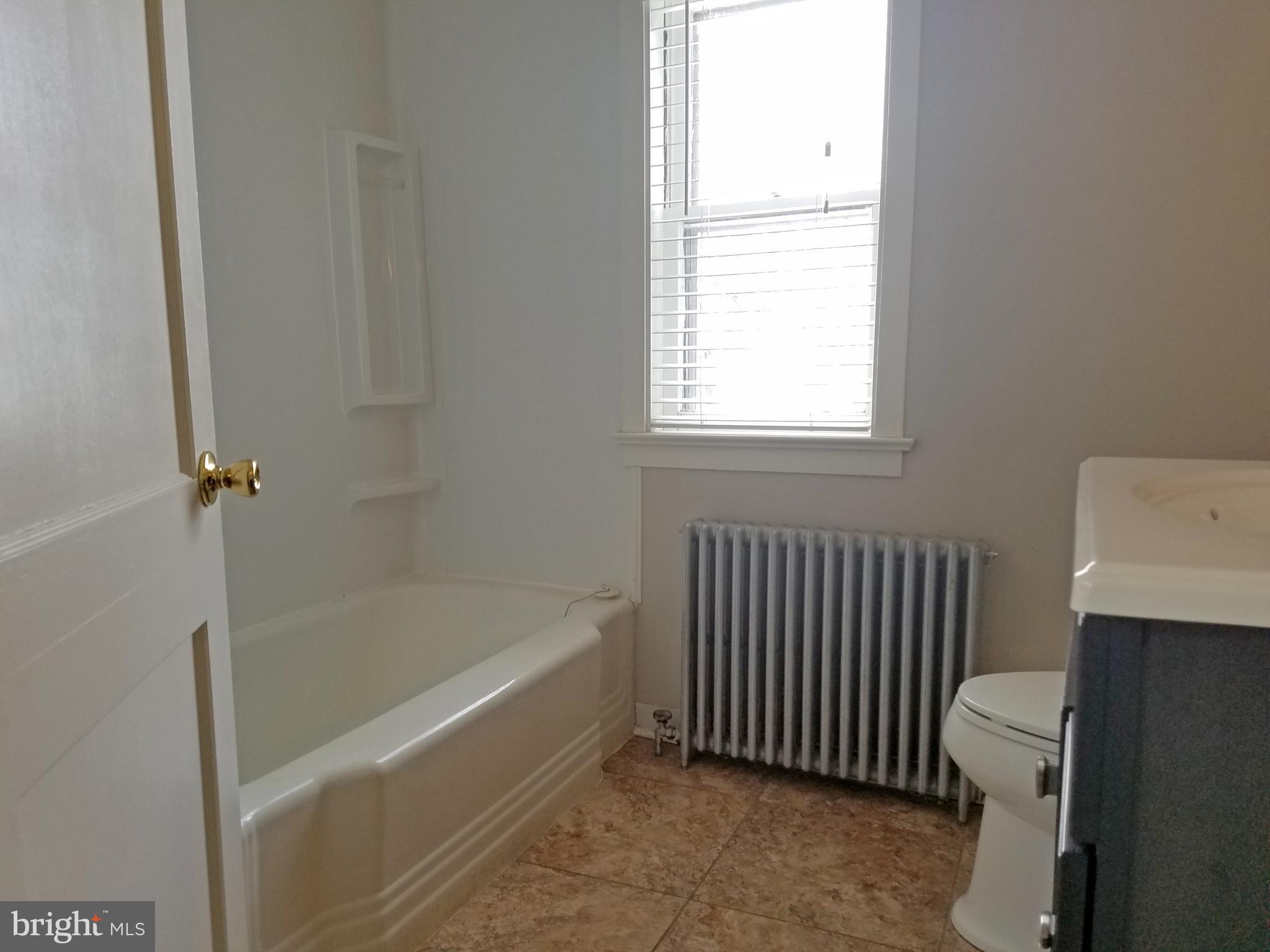 EASTON CITY - Residential Income