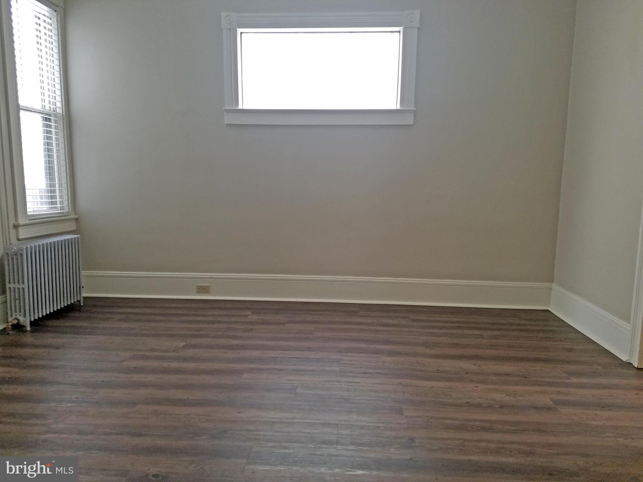 EASTON CITY - Residential Income