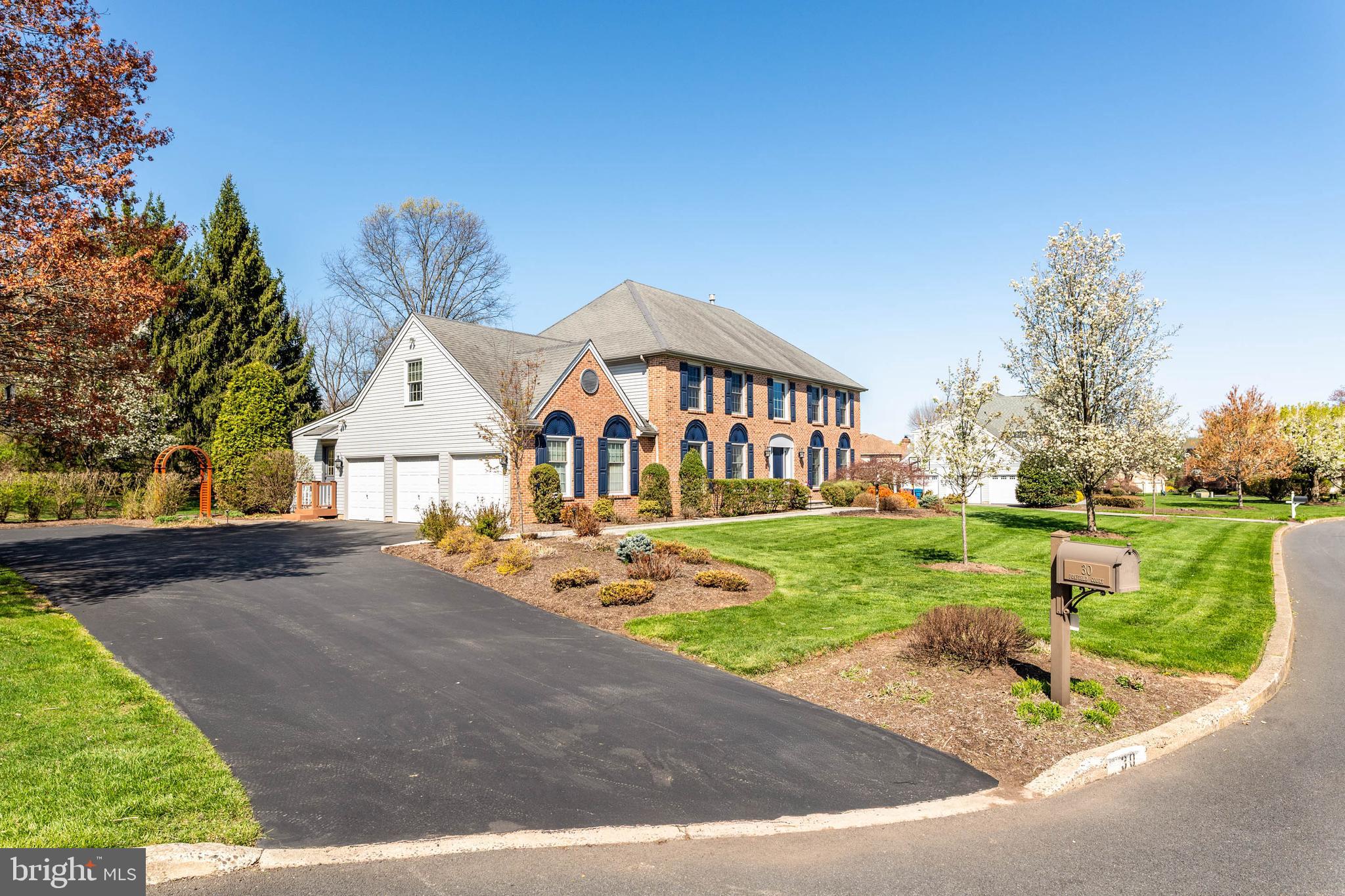 30 FOXFIELD COURT