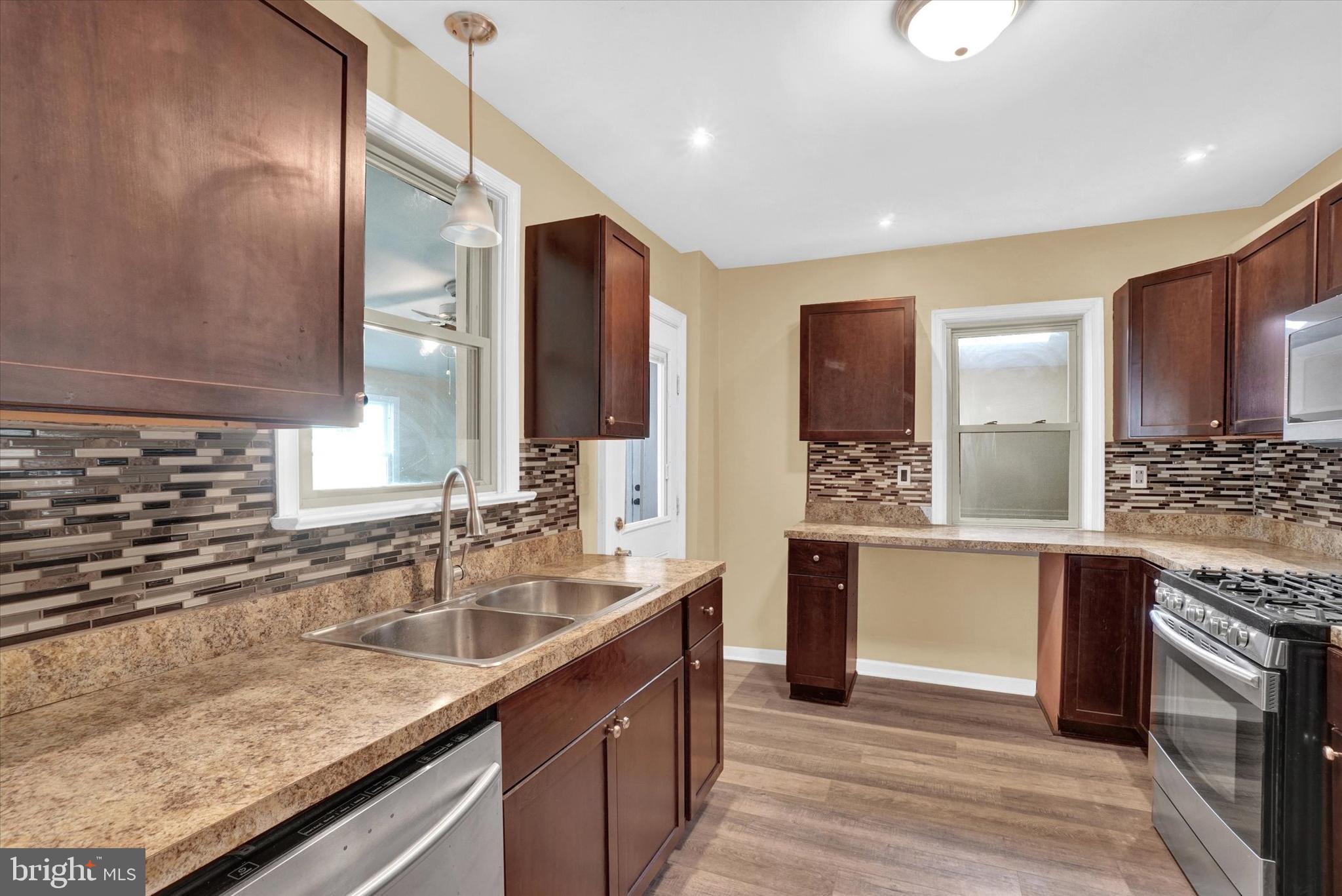 WINDSOR PARK - Residential