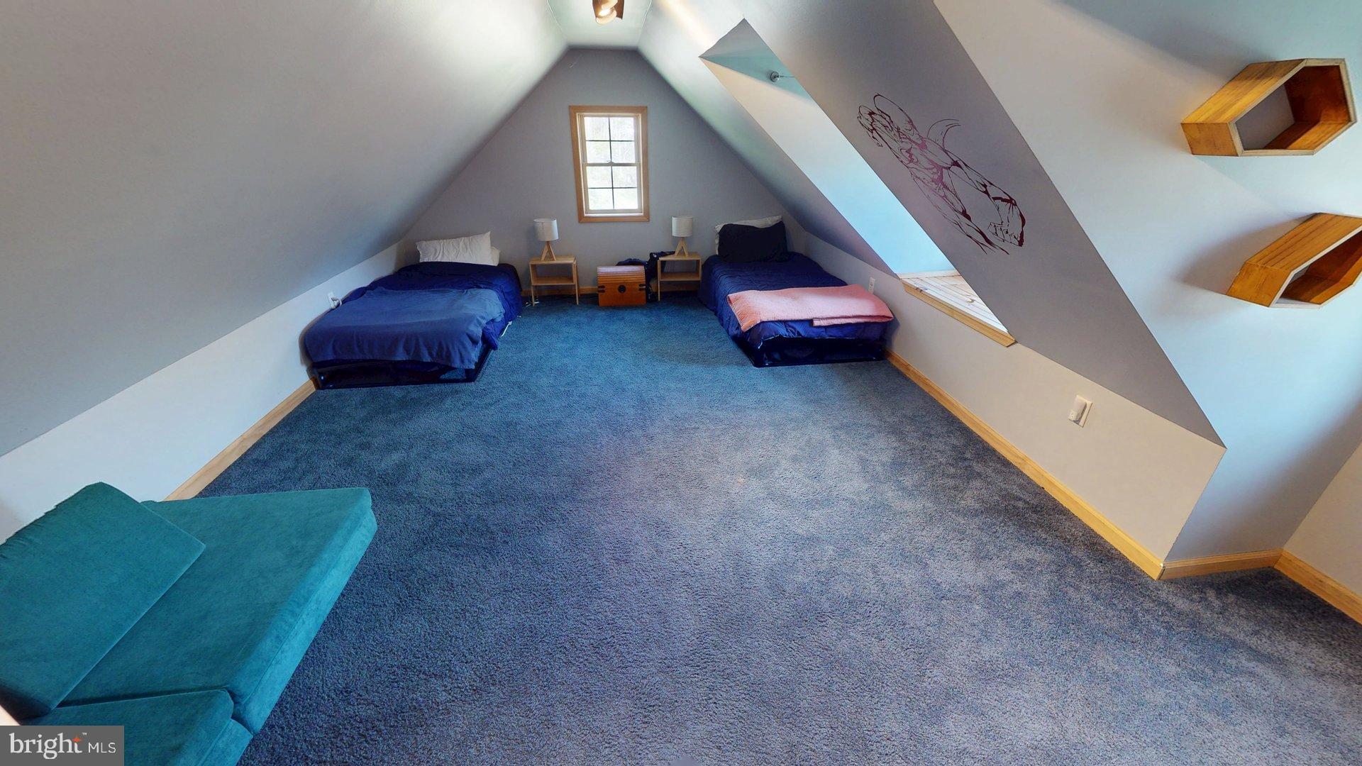 HANGING ROCK RIDGE ESTATES - Residential