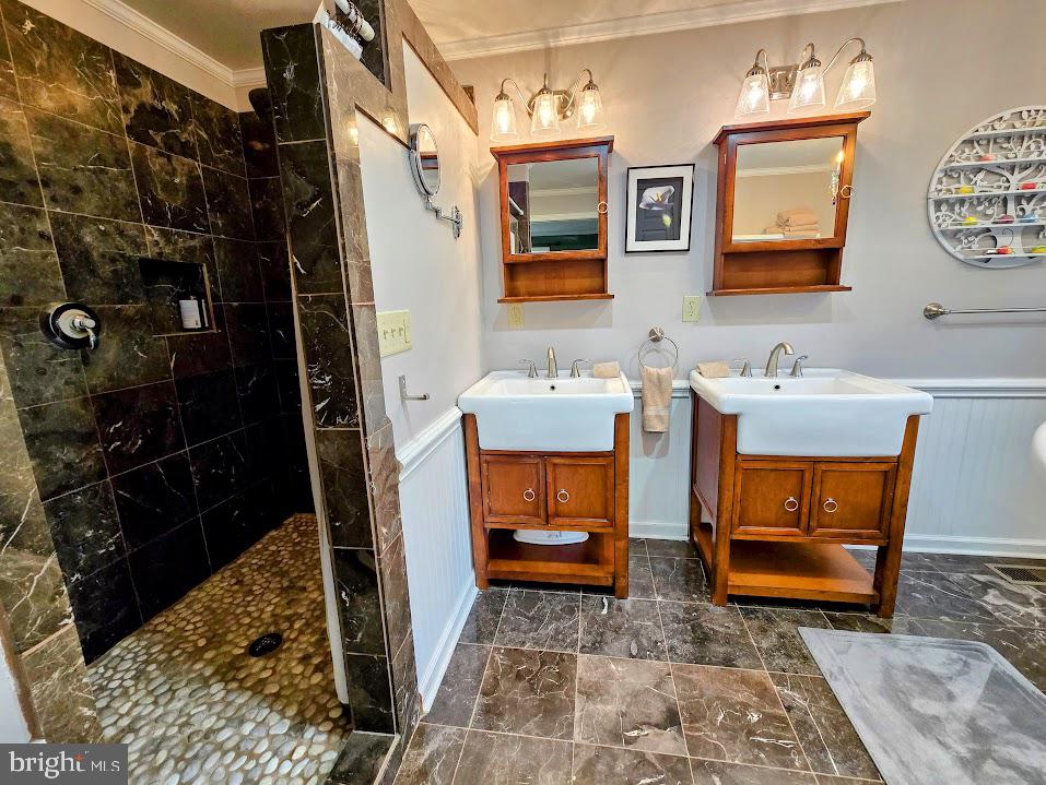 HANGING ROCK RIDGE ESTATES - Residential