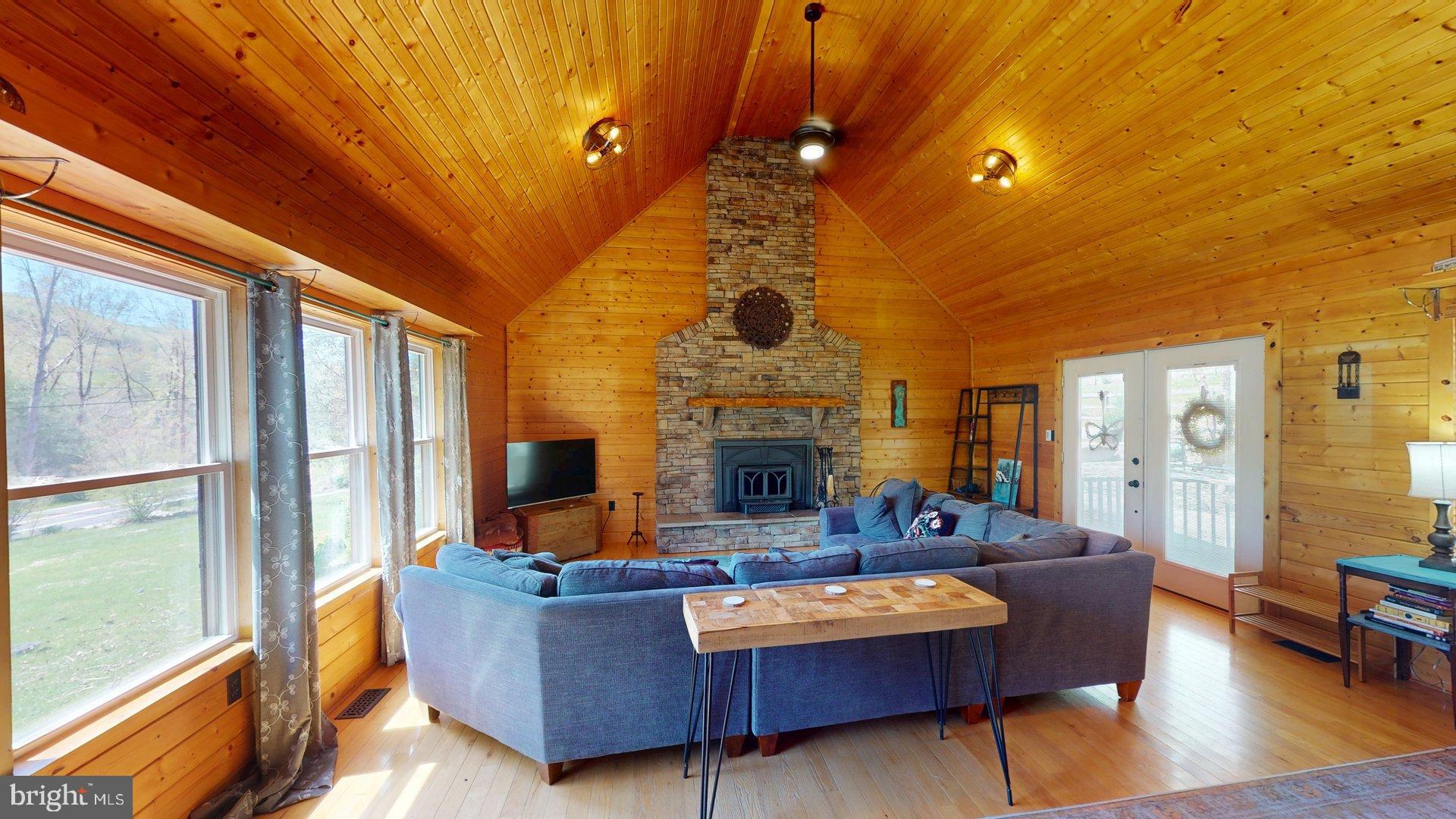 HANGING ROCK RIDGE ESTATES - Residential