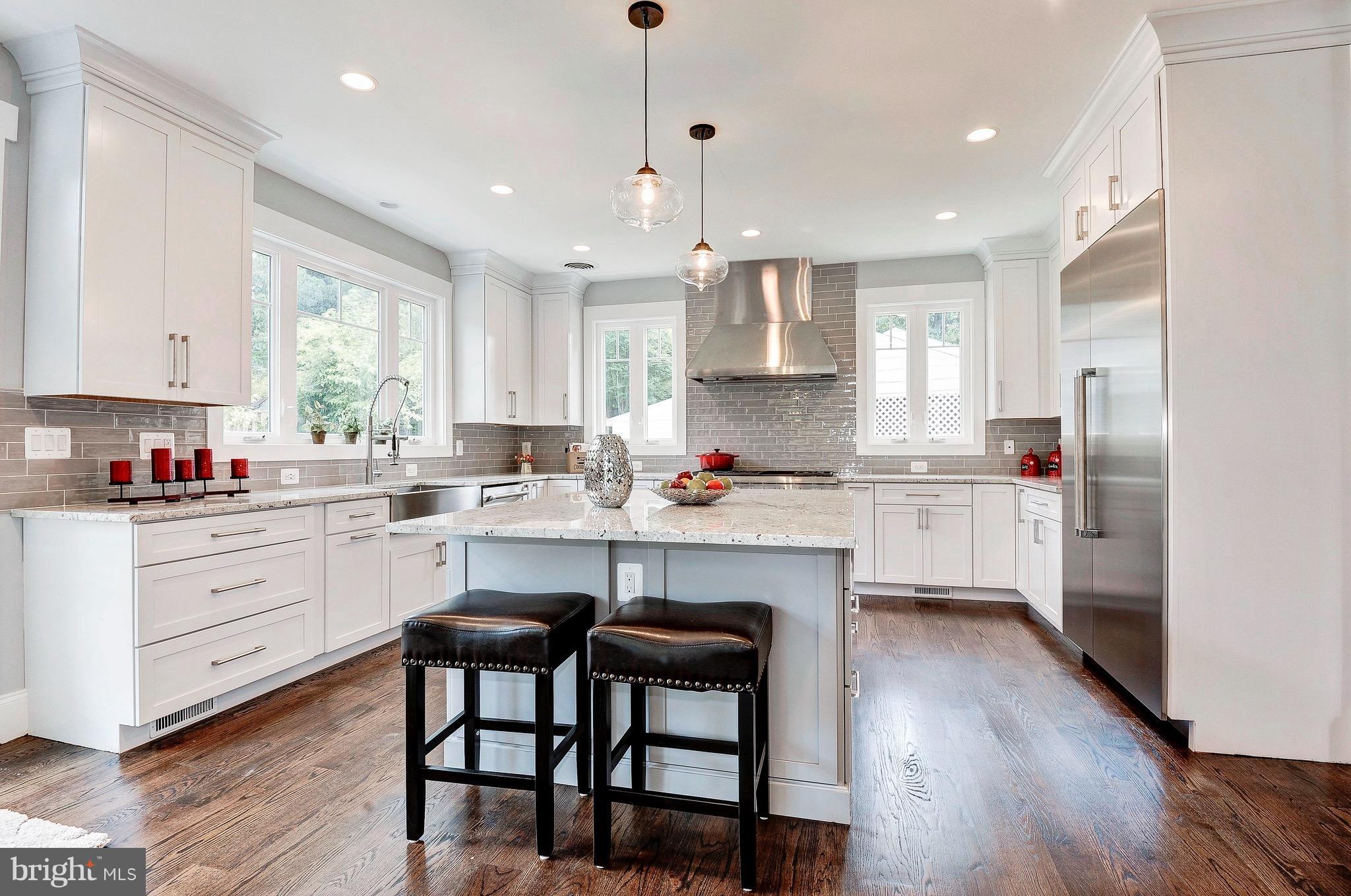 VIENNA WOODS - Residential