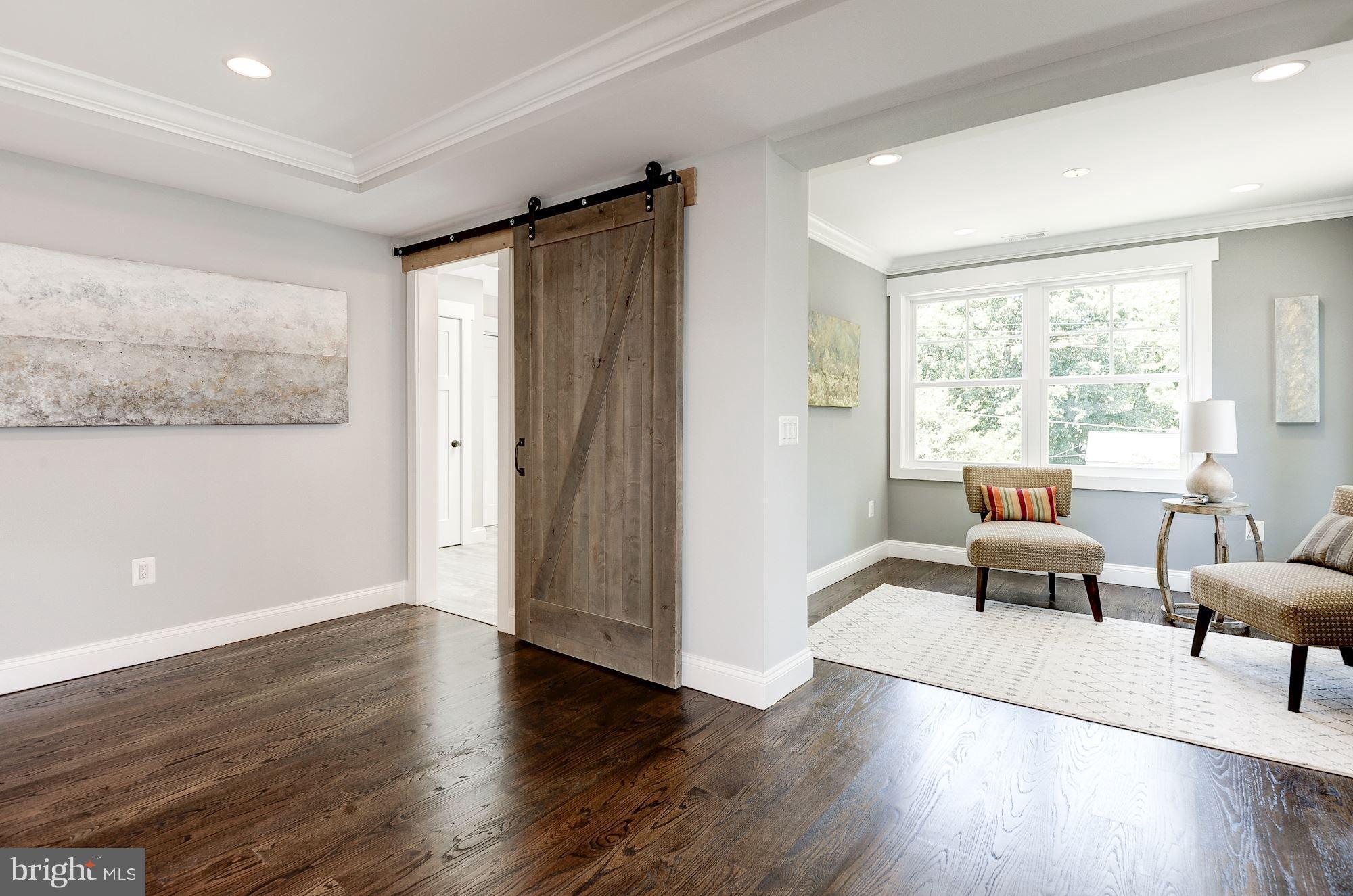 VIENNA WOODS - Residential