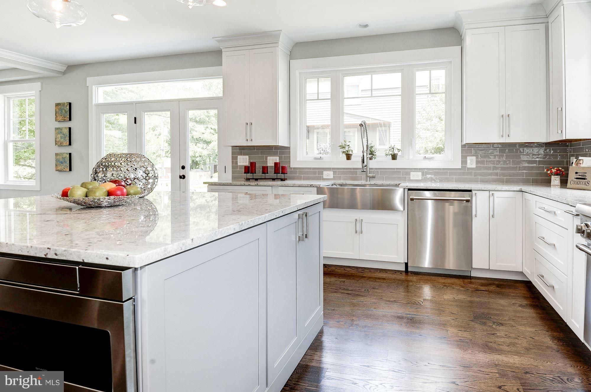 VIENNA WOODS - Residential