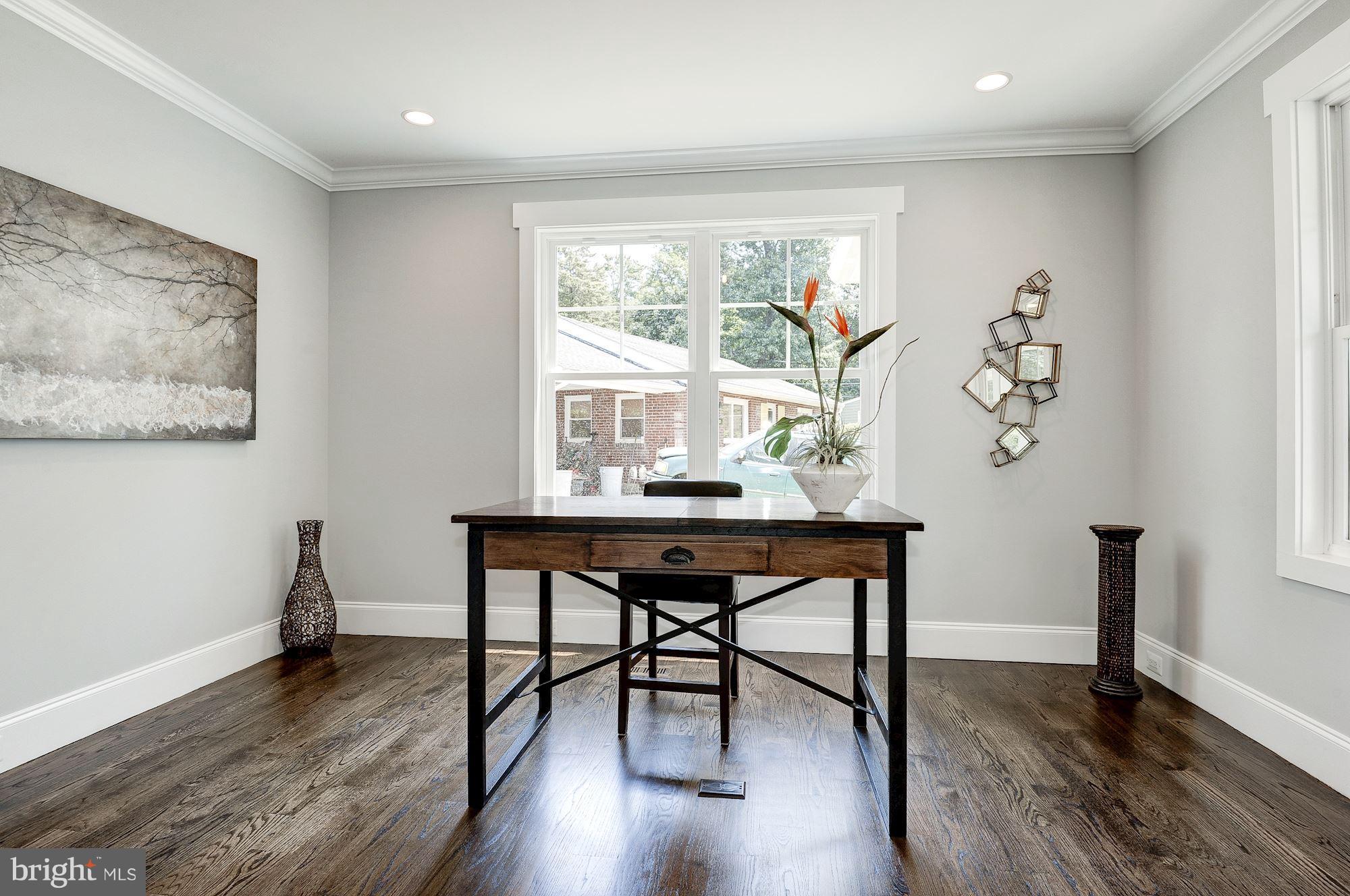 VIENNA WOODS - Residential