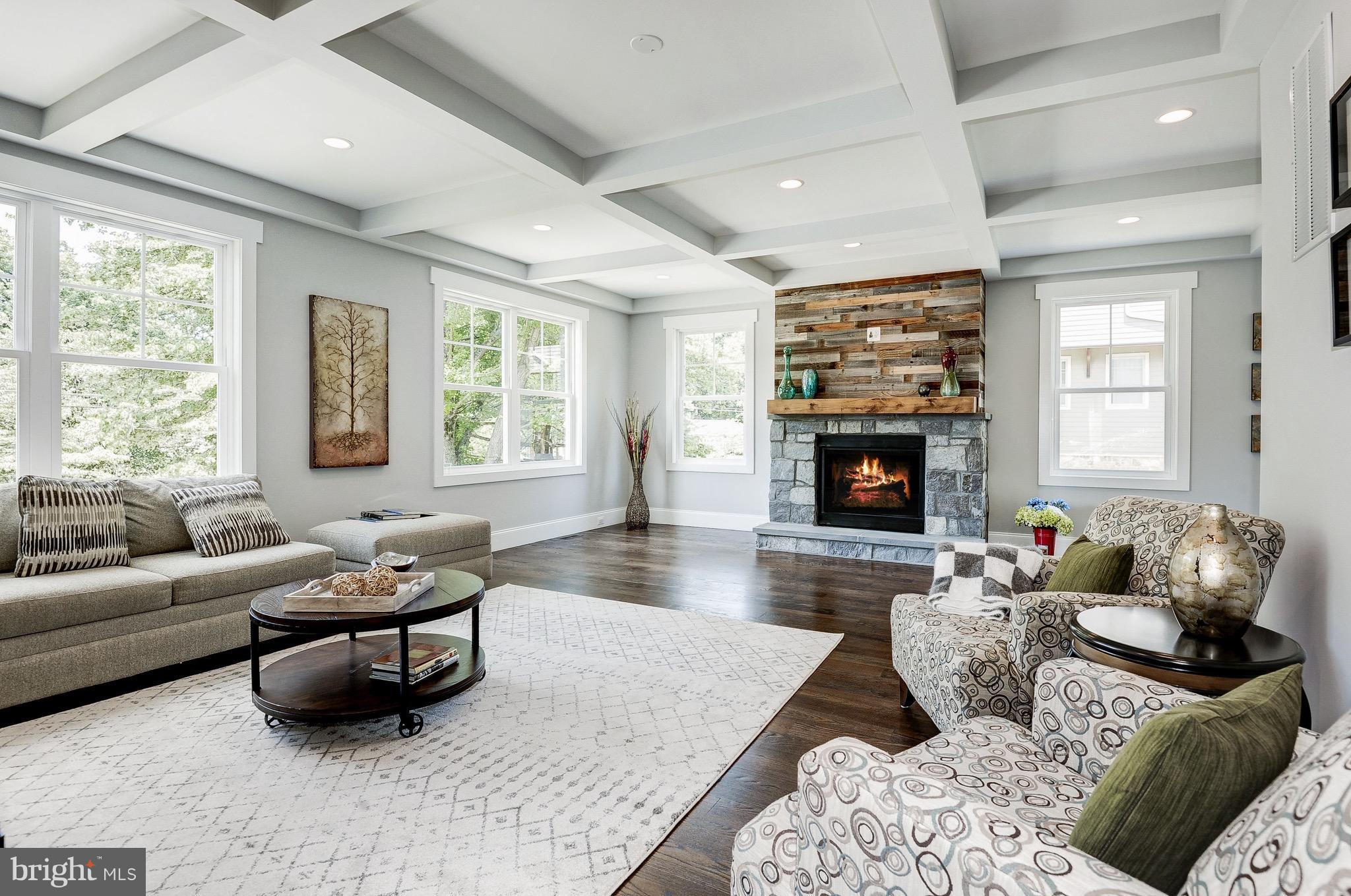 VIENNA WOODS - Residential