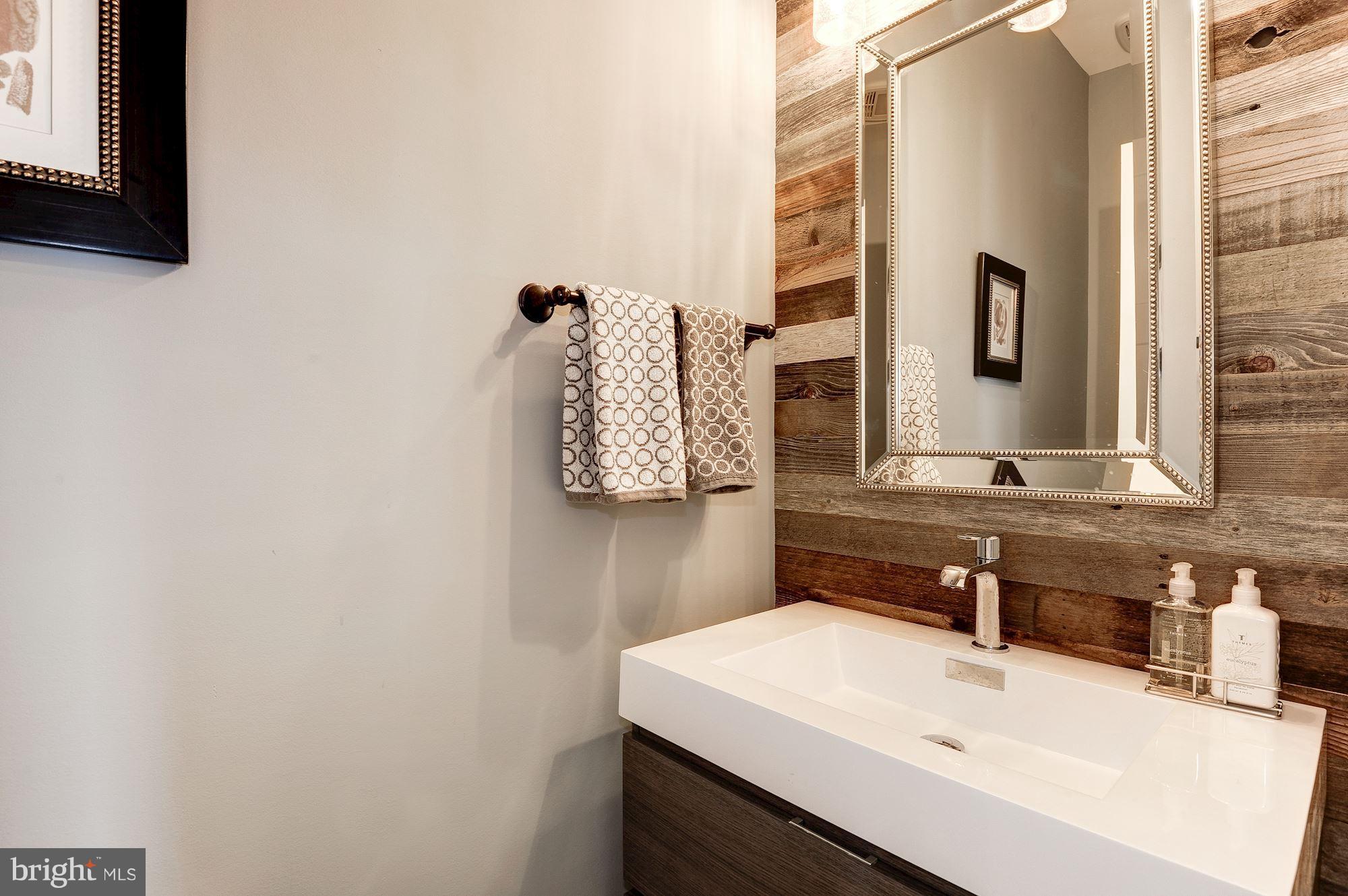 VIENNA WOODS - Residential