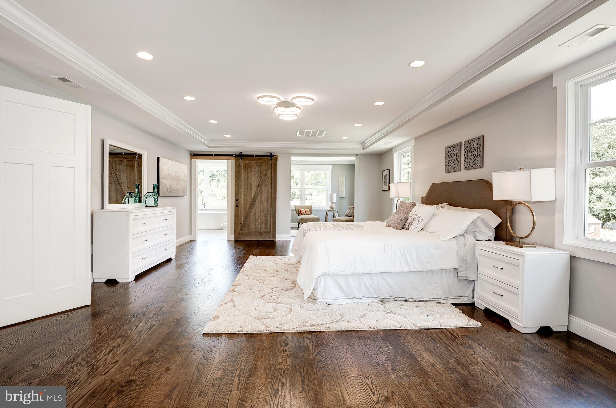 VIENNA WOODS - Residential