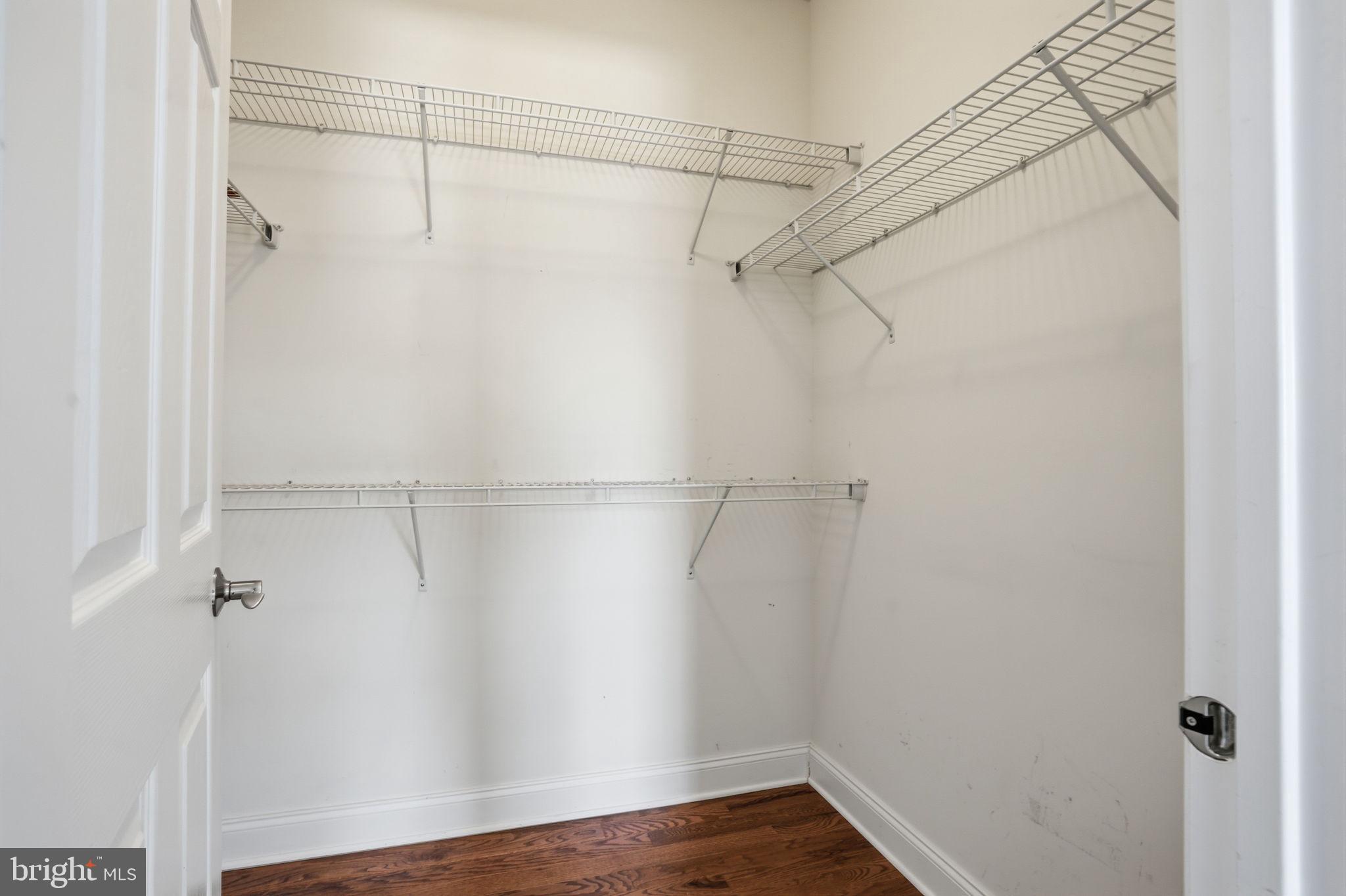 NEWTOWN WALK - Residential