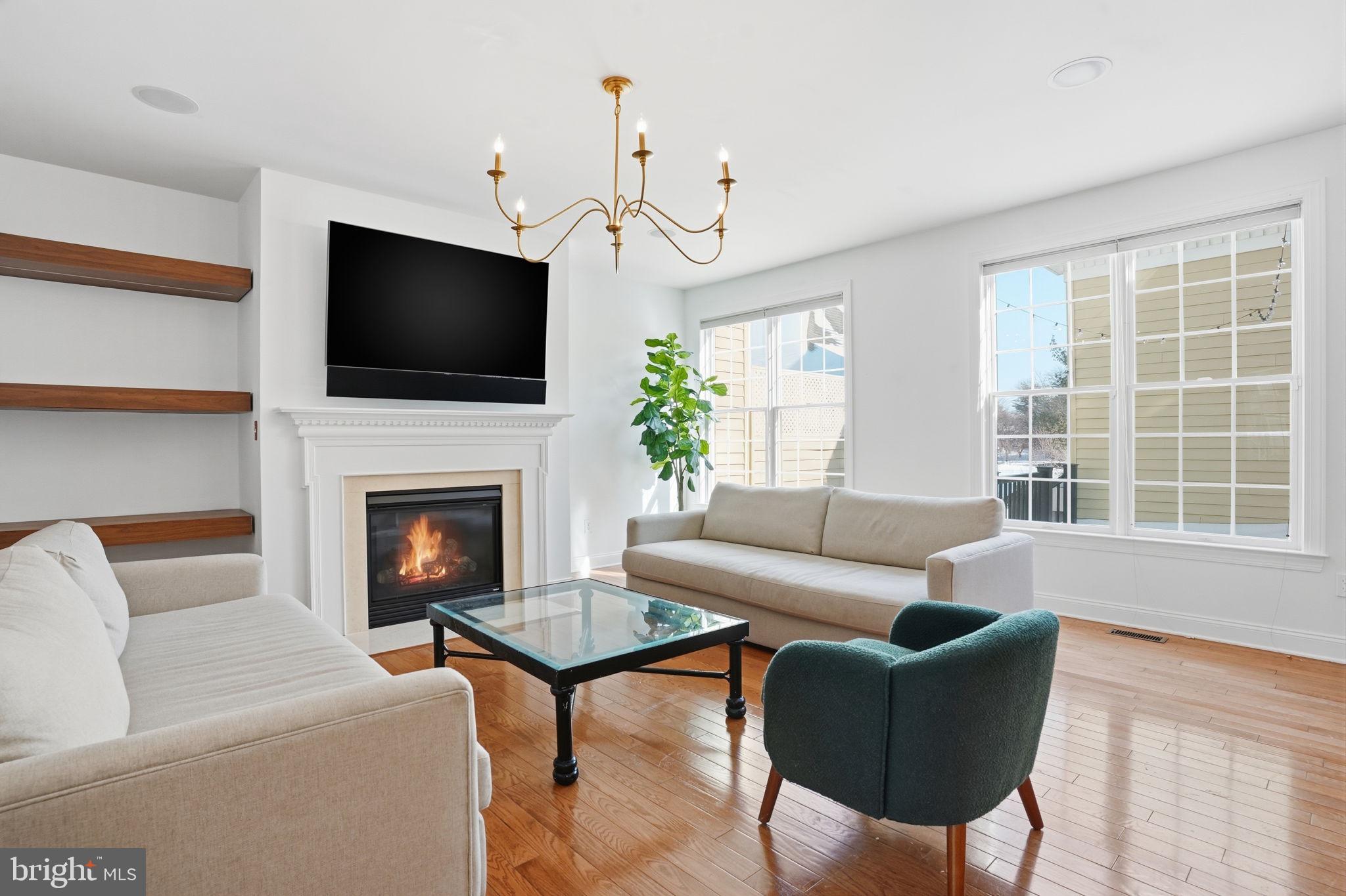 NEWTOWN WALK - Residential