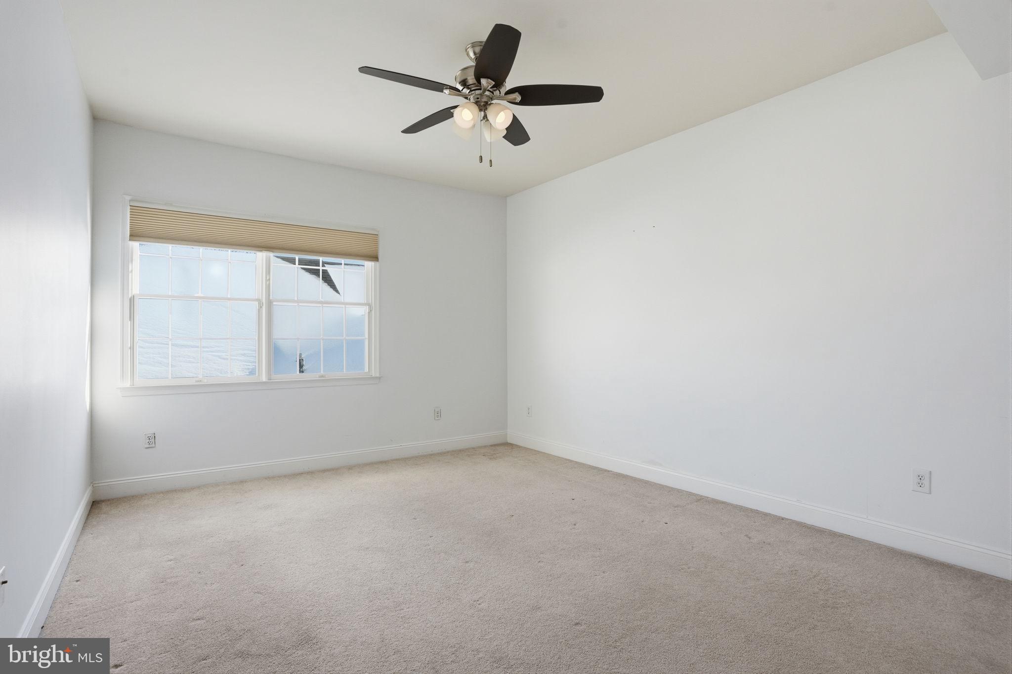 NEWTOWN WALK - Residential