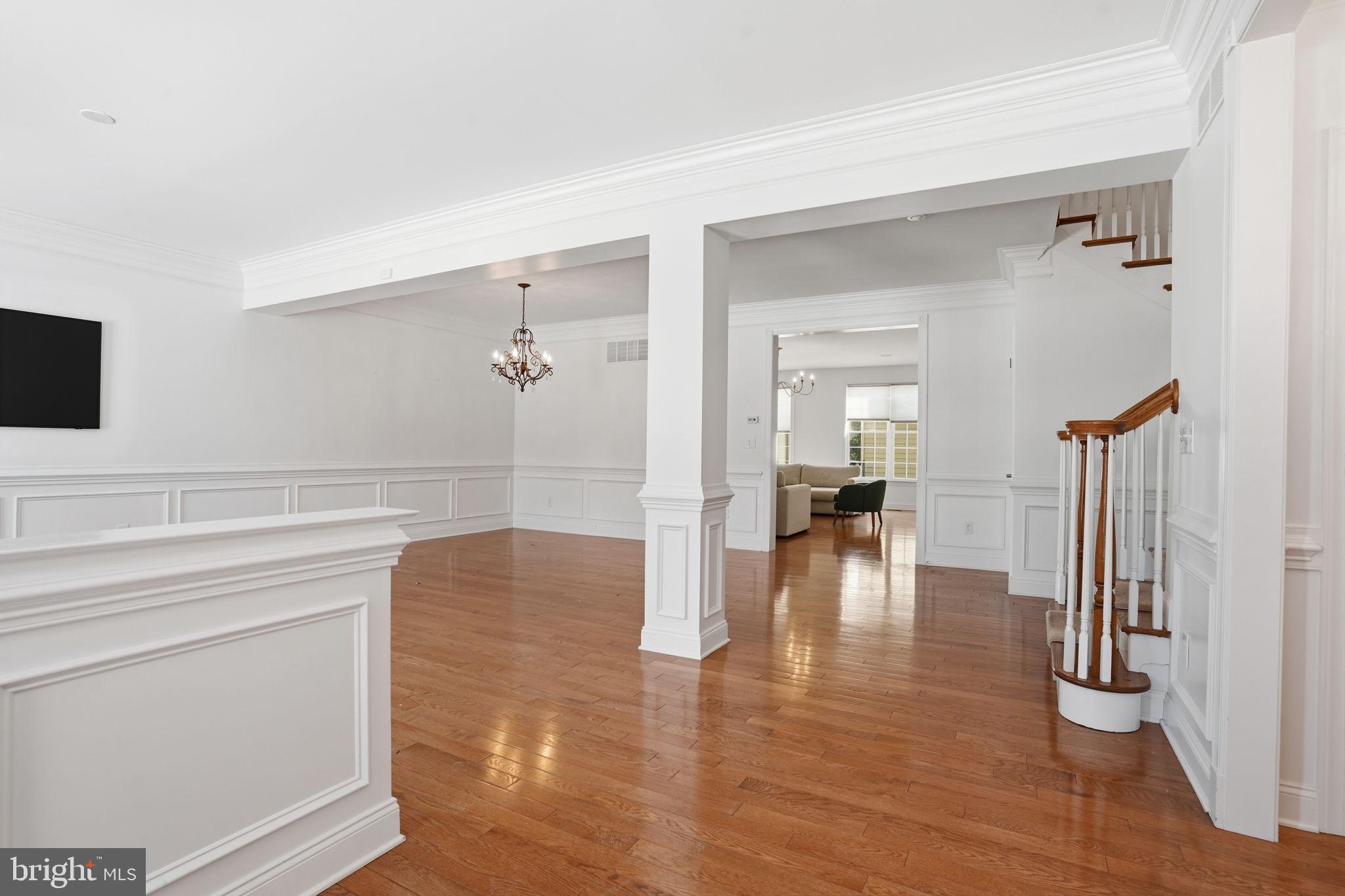 NEWTOWN WALK - Residential