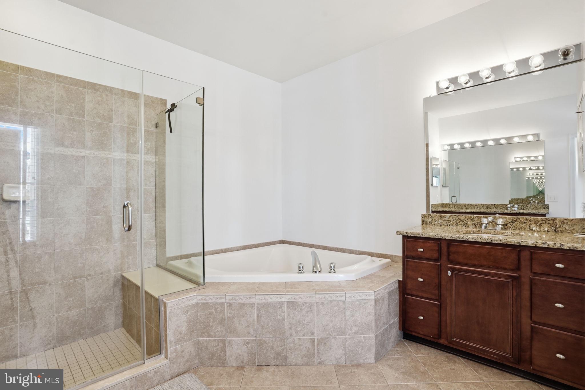 NEWTOWN WALK - Residential