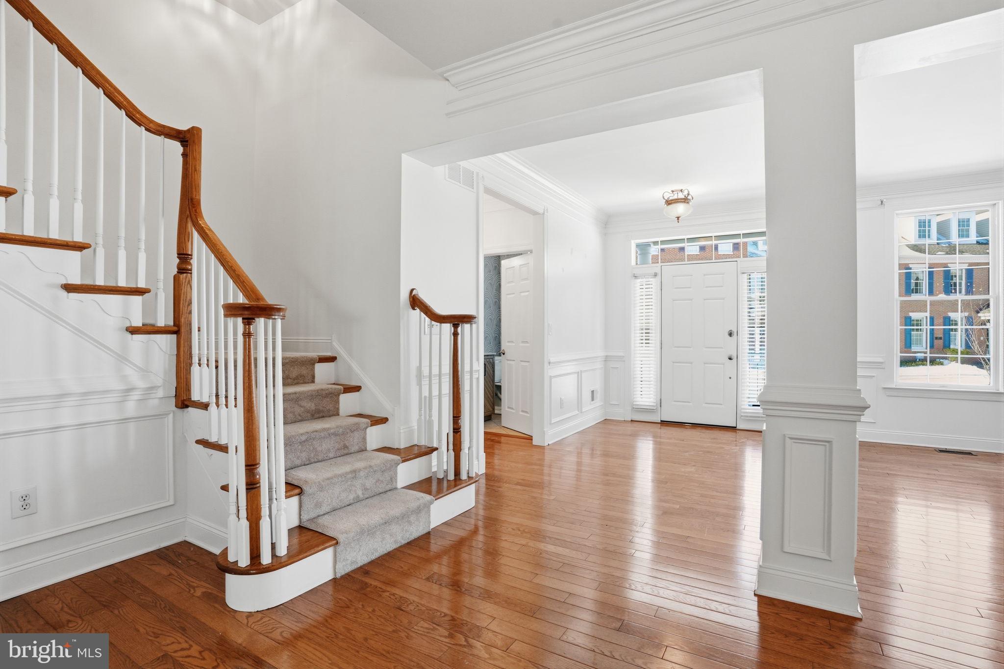 NEWTOWN WALK - Residential