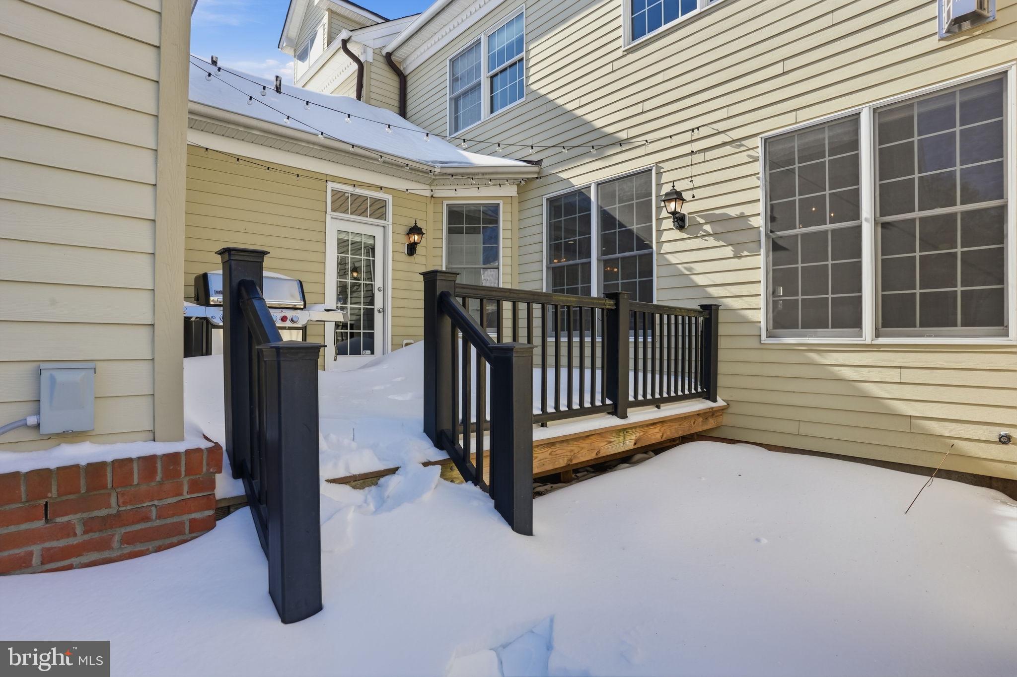 NEWTOWN WALK - Residential