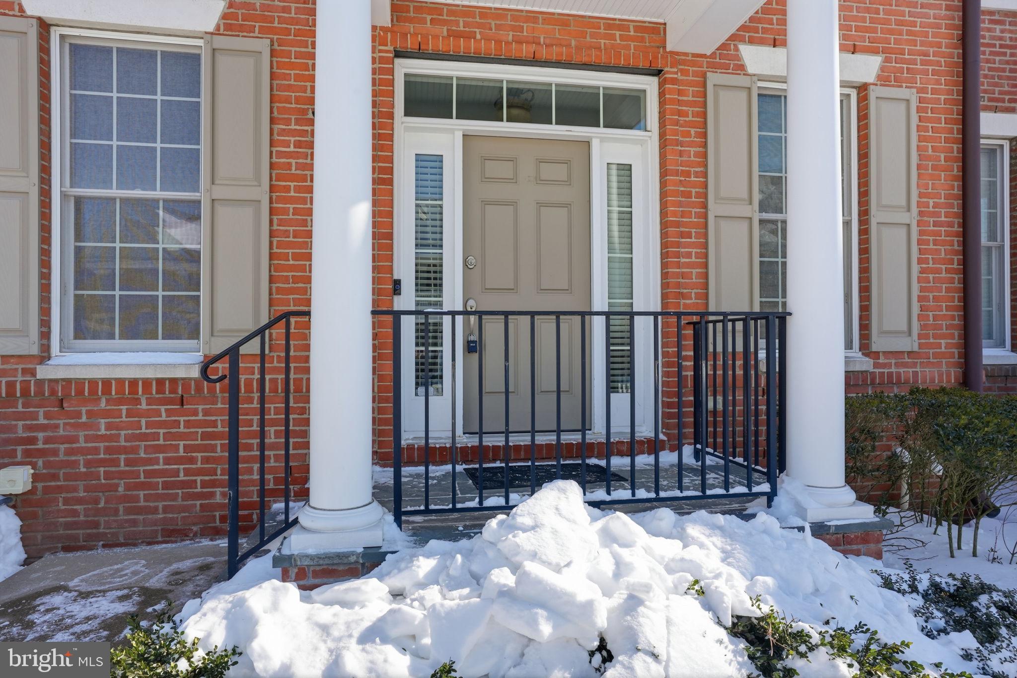 NEWTOWN WALK - Residential