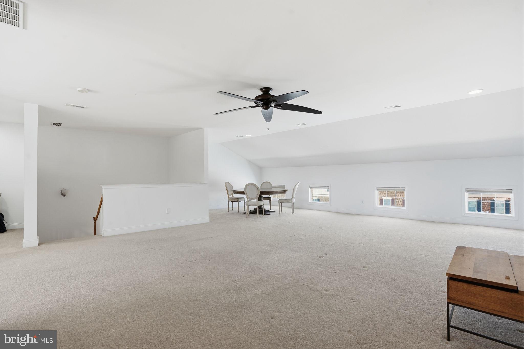 NEWTOWN WALK - Residential