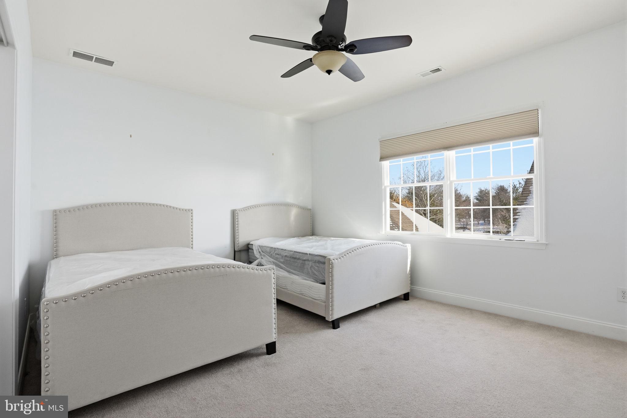 NEWTOWN WALK - Residential