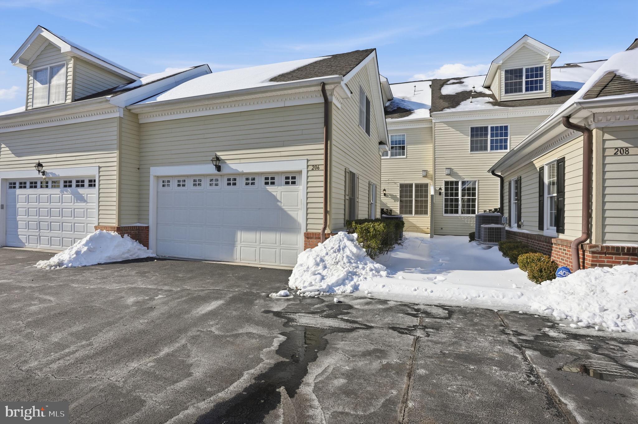 NEWTOWN WALK - Residential