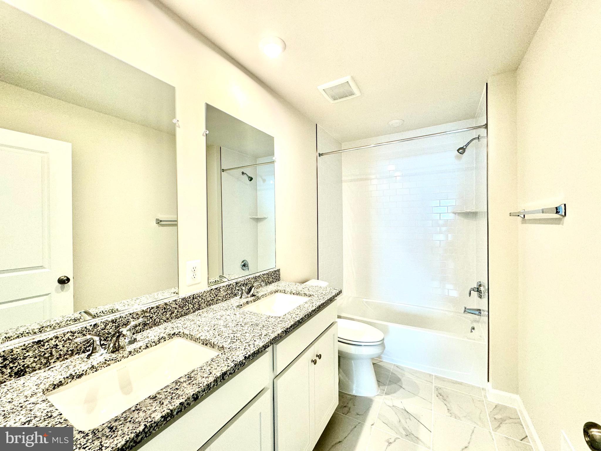 PRESIDENTS POINTE - Residential