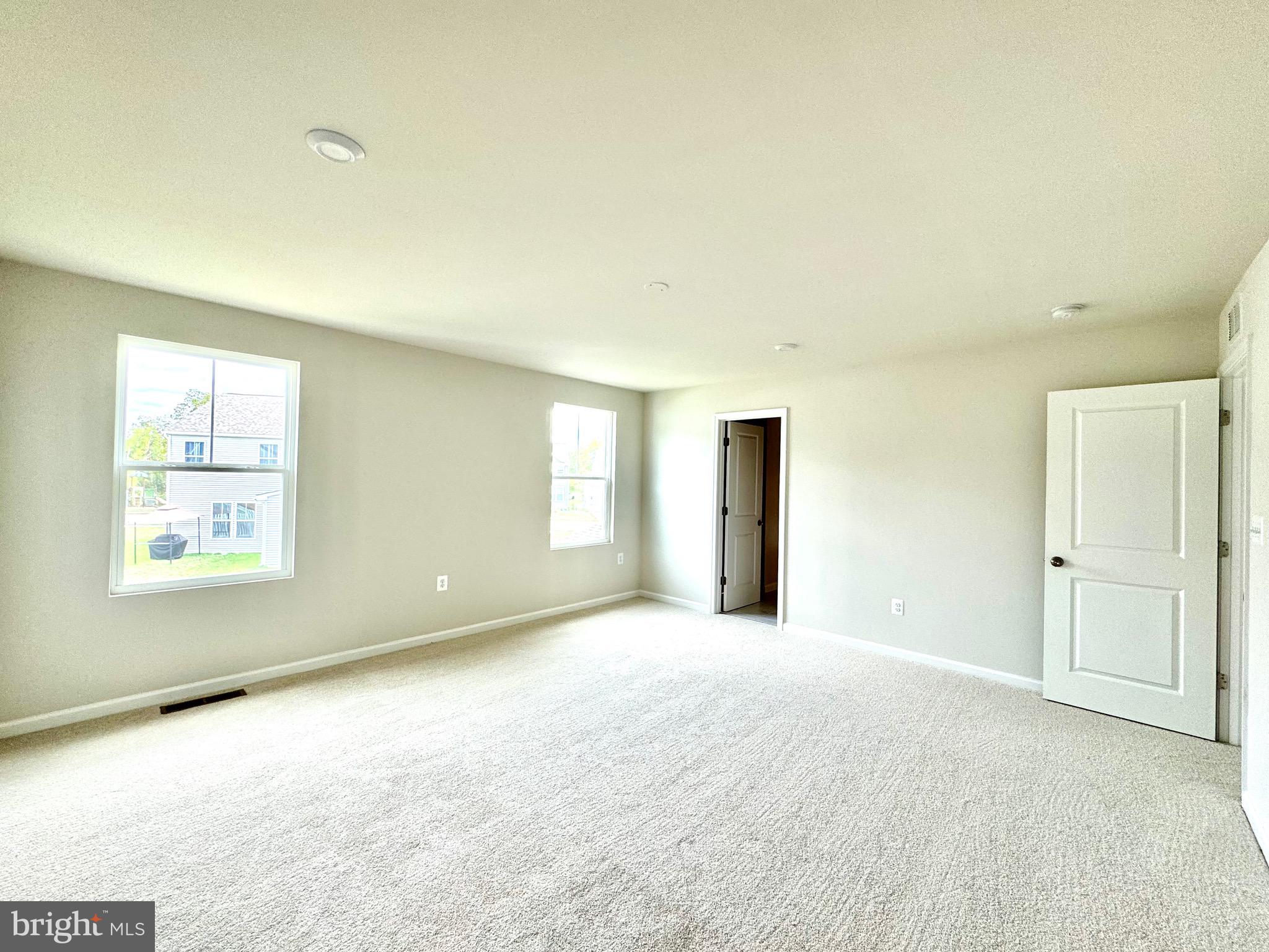 PRESIDENTS POINTE - Residential