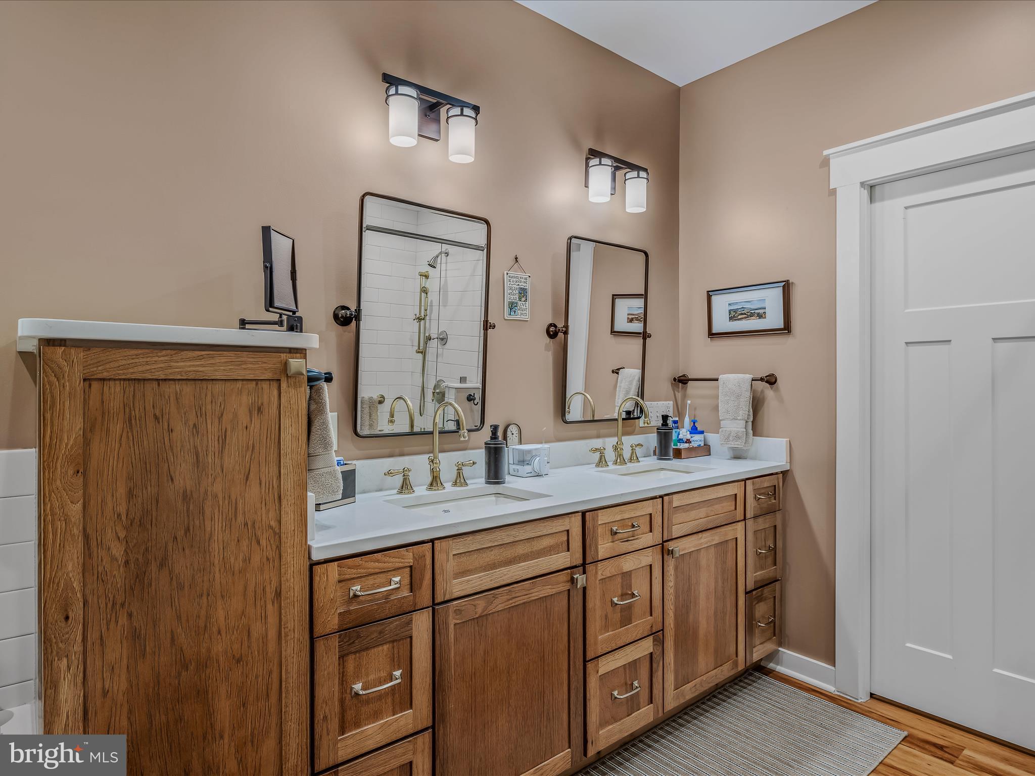 FERNBANK - Residential