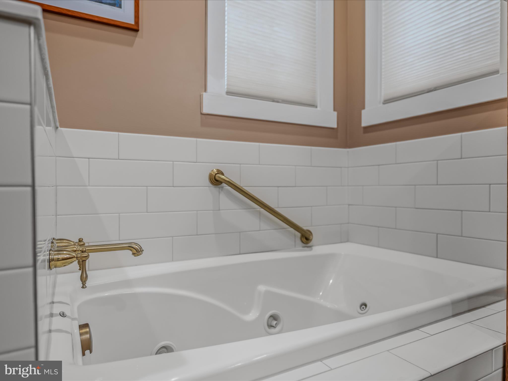 FERNBANK - Residential