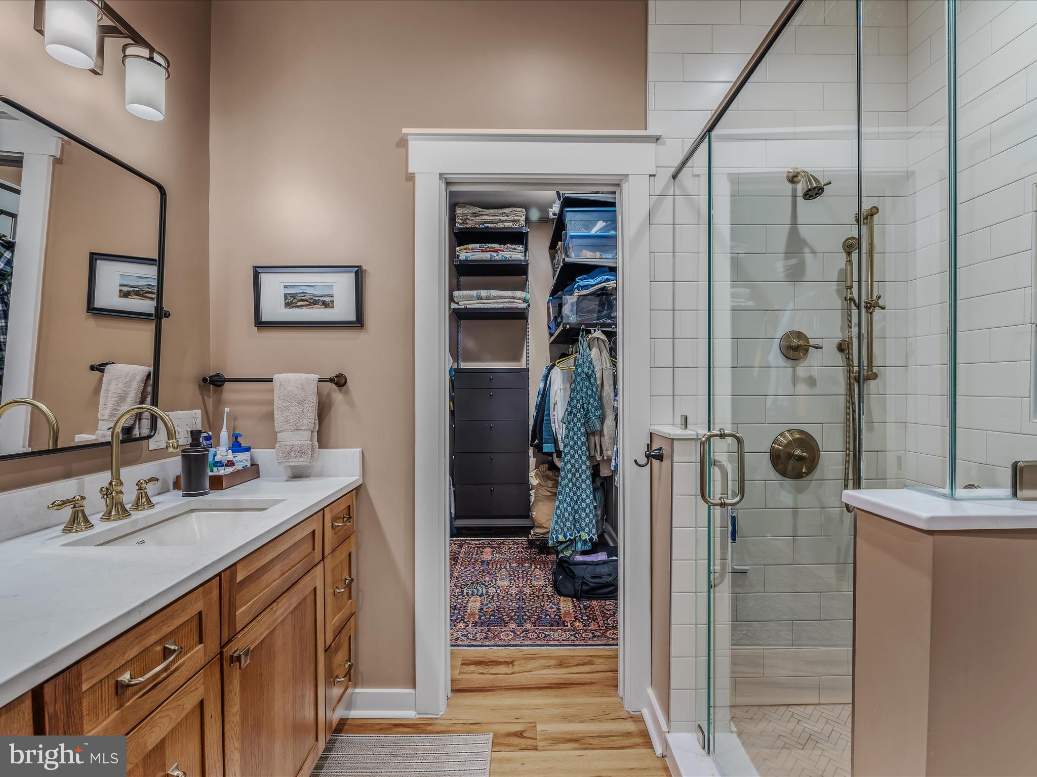 FERNBANK - Residential