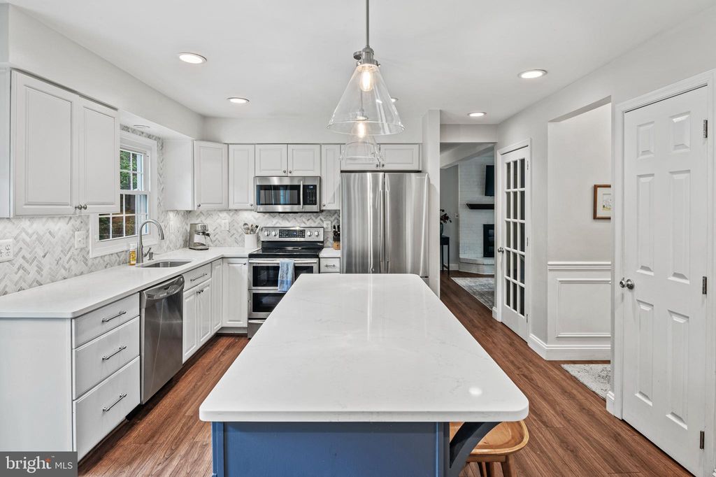 Photo of 10182 Cape Ann Drive, COLUMBIA, MD 21046 (MLS # MDHW2060504)