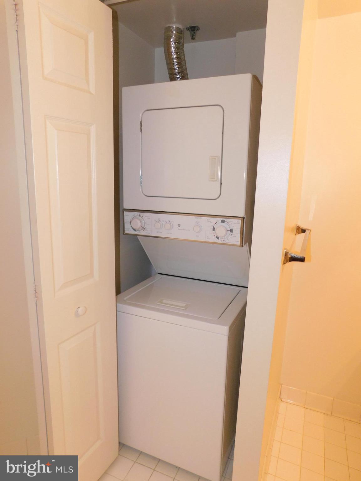 THE CHRISTOPHER - Residential Lease