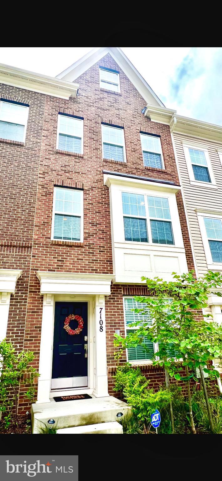 BRICK YARD STATION - Residential