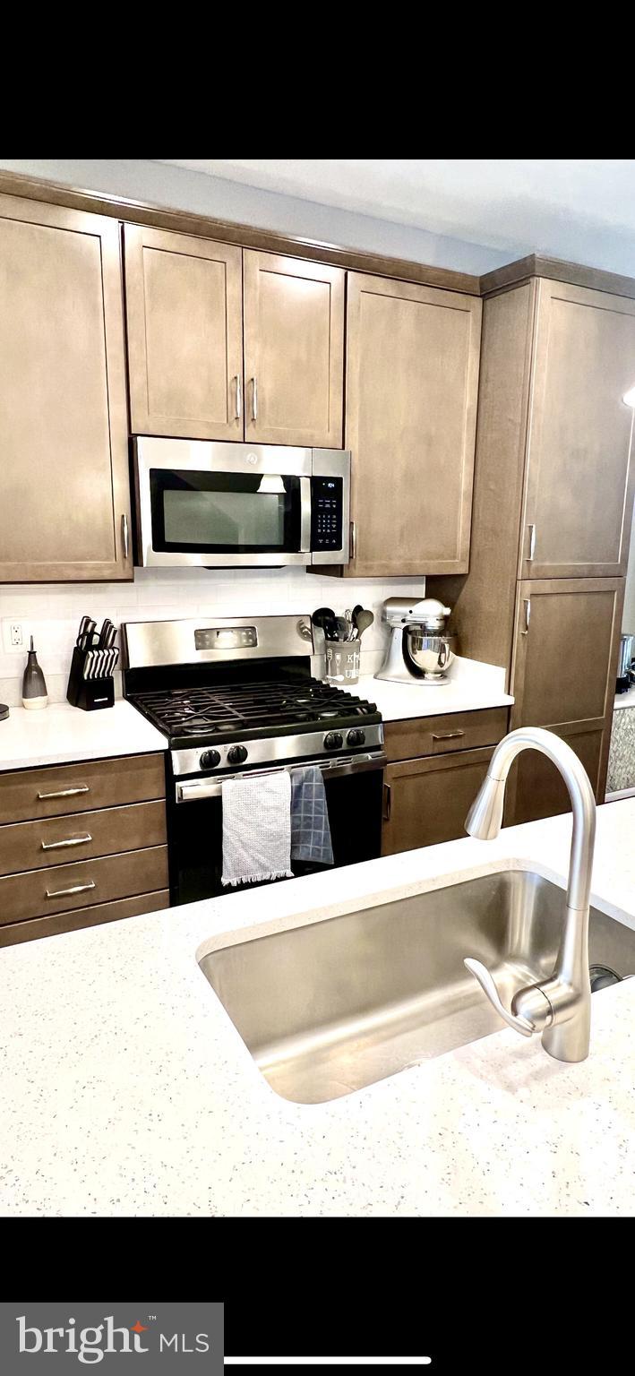 BRICK YARD STATION - Residential