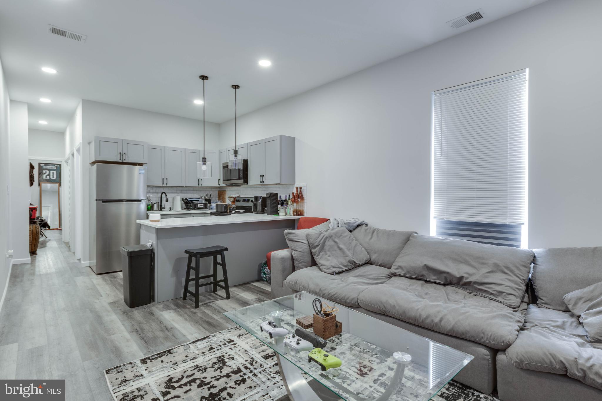 LUDLOW - Residential Income