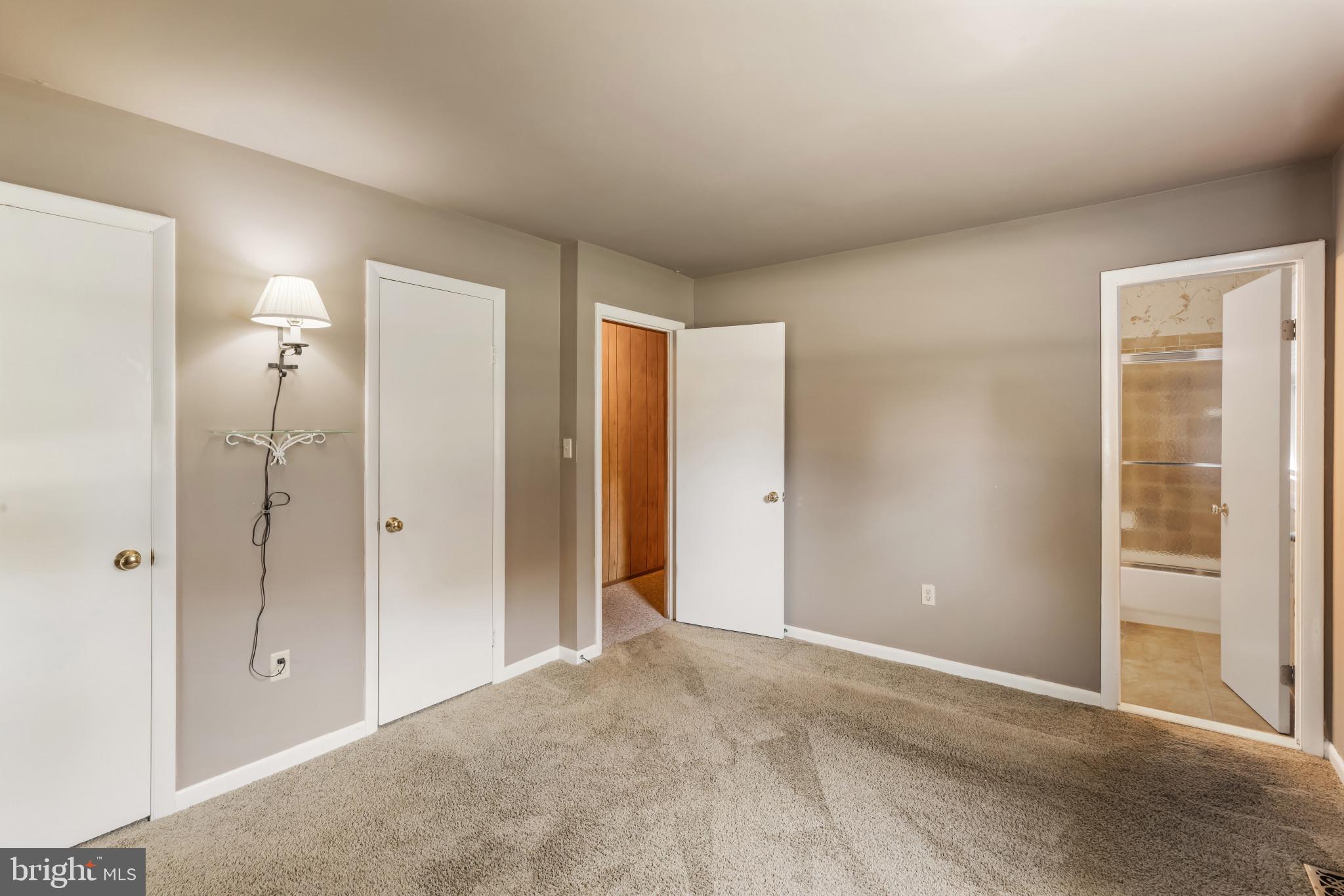 ROLLING KNOLLS - Residential