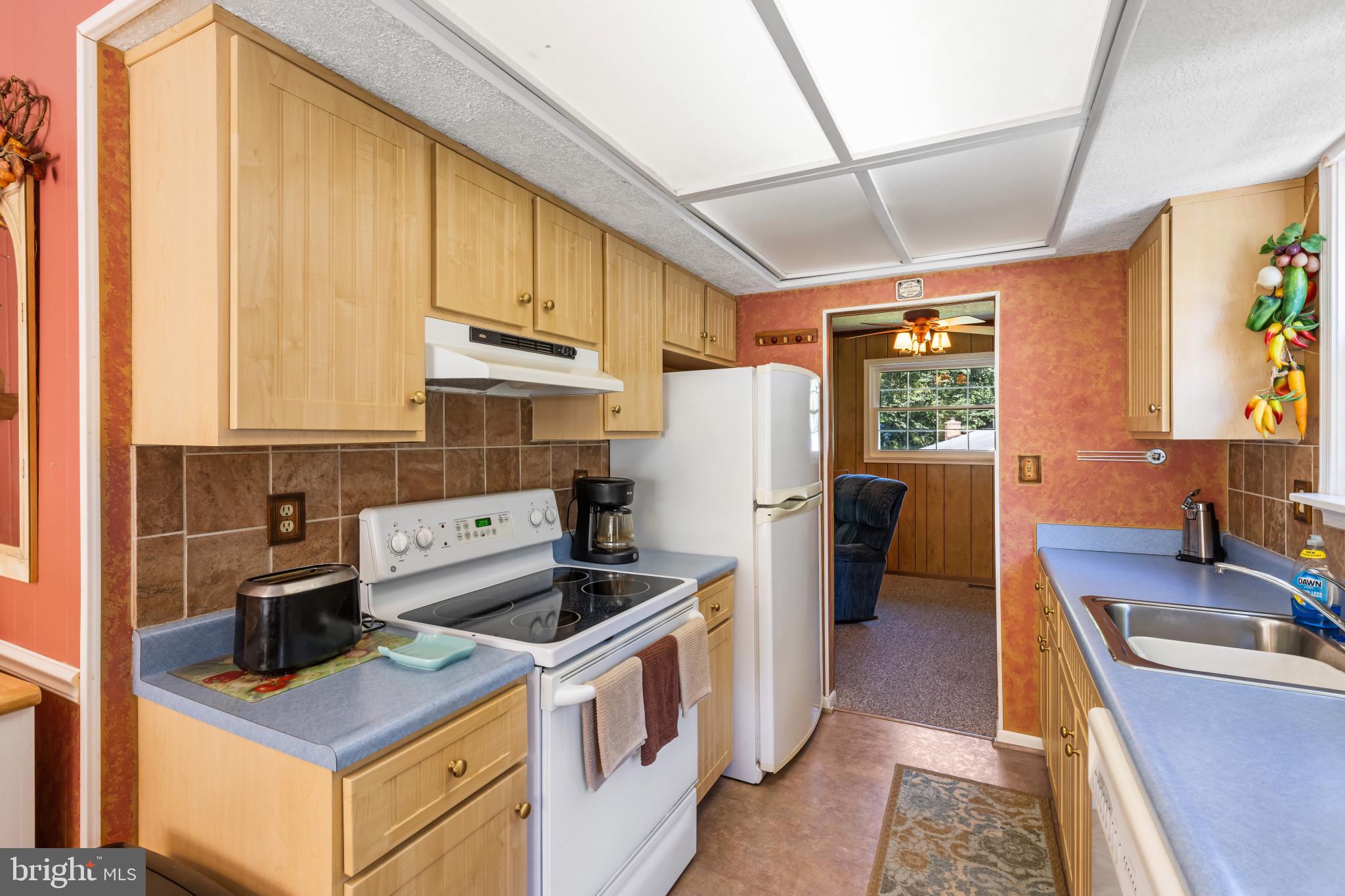 ROLLING KNOLLS - Residential