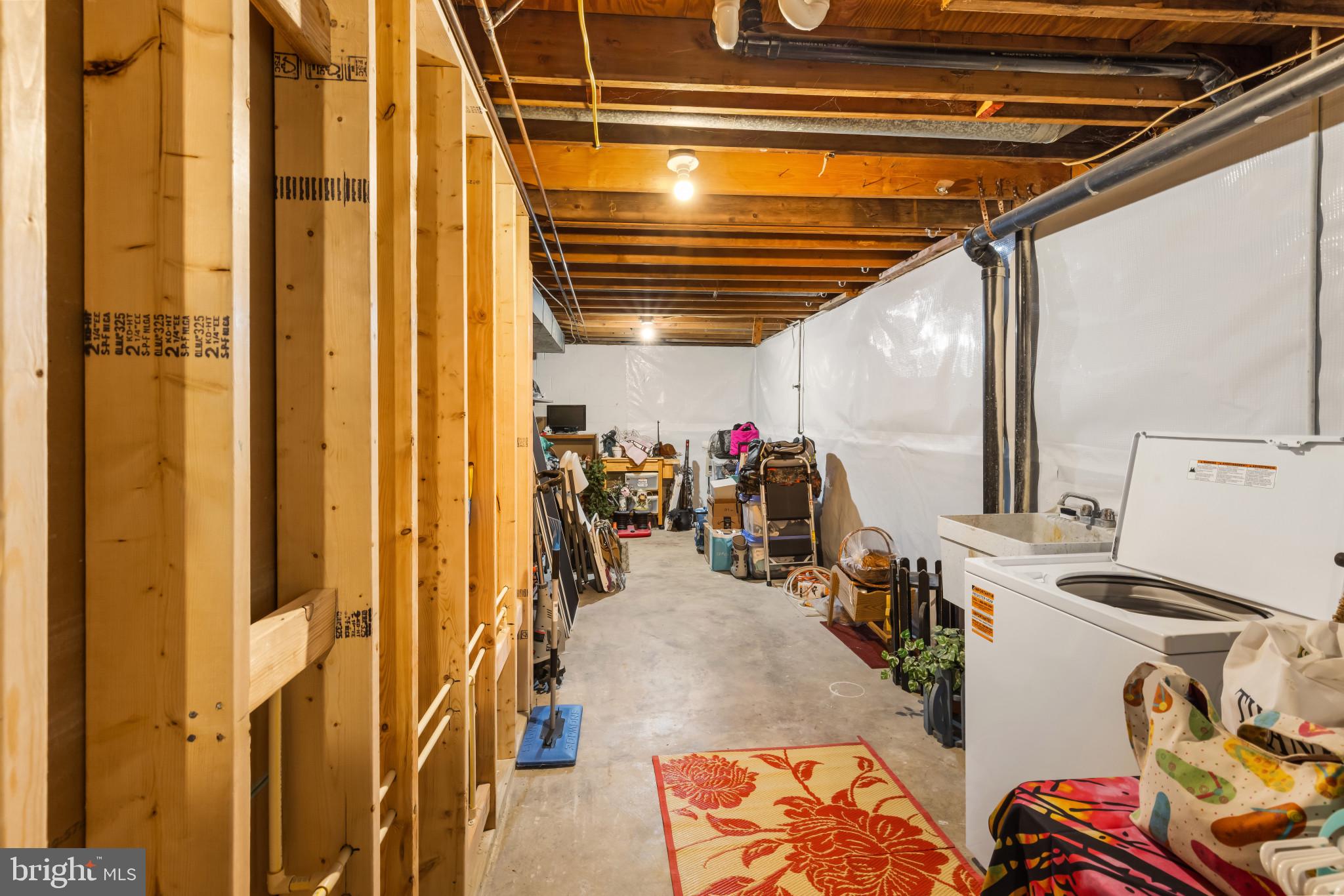ROLLING KNOLLS - Residential