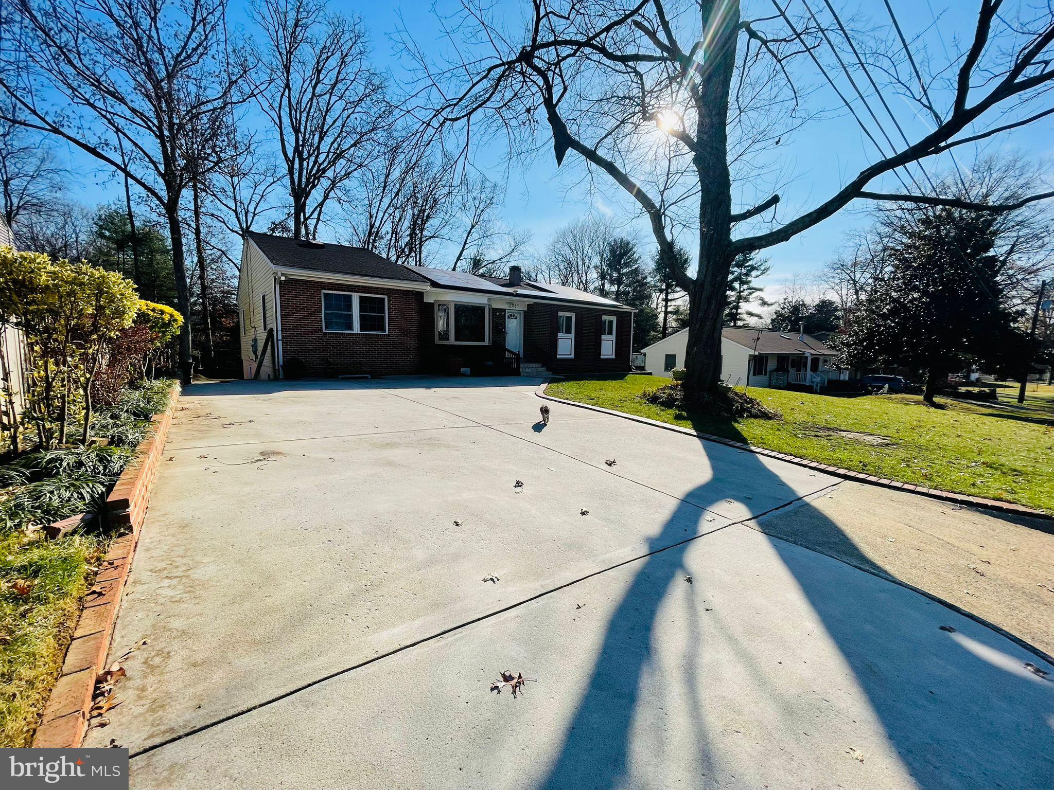 207 OAKTON ROAD