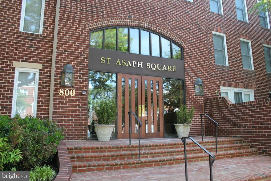 Amazingly sunny, south-facing 1-BR Old Town condo with huge private patio overlooking swimming pool. Quiet classy building, freshly renovated common areas ready for your peaceful enjoyment. Wood-burning frpl, lots of built-ins, walk-in closet, granite counters & SS appls. Garage pkg+storage. Pet & move-in times/fees. Owners will meet with applicant(s) to explain community rules & pet restrictions.