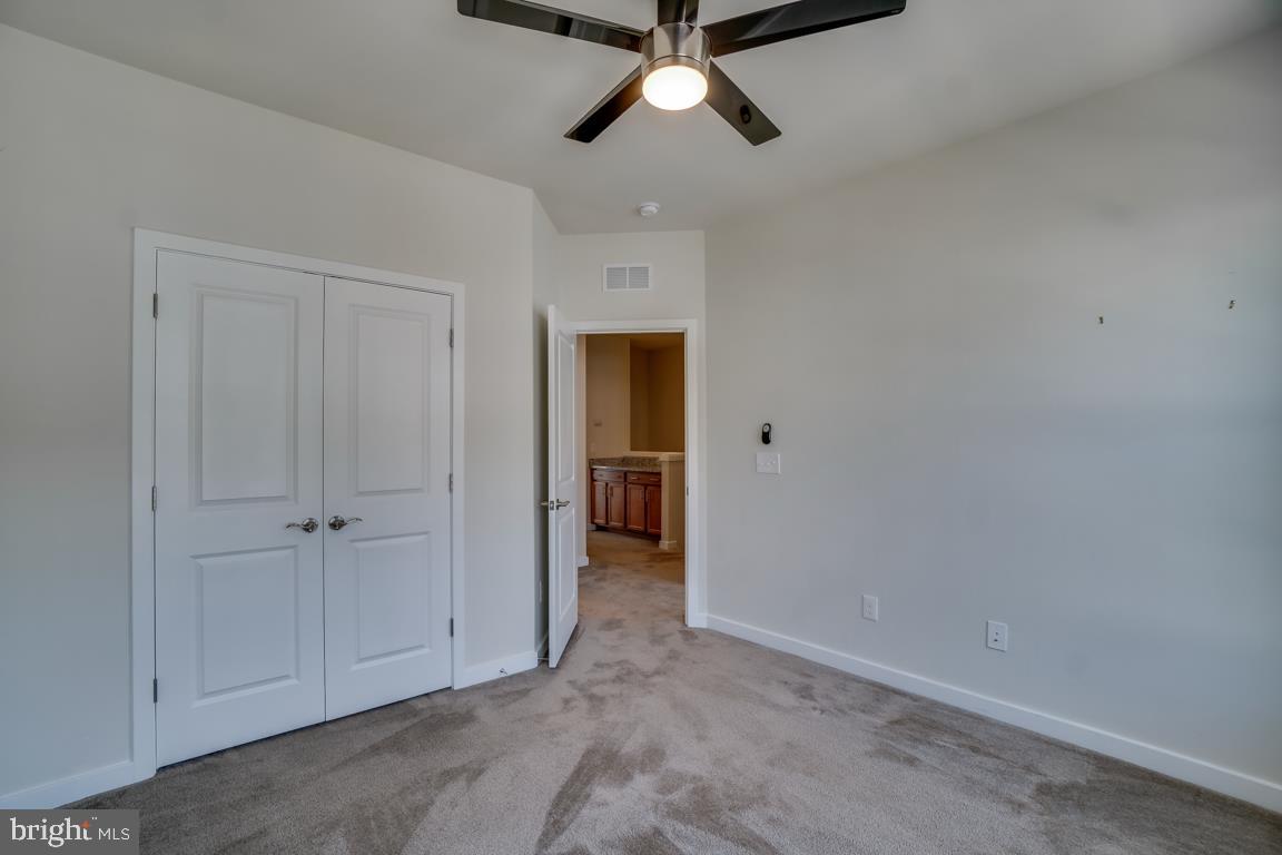 OVERLOOK - Residential Lease