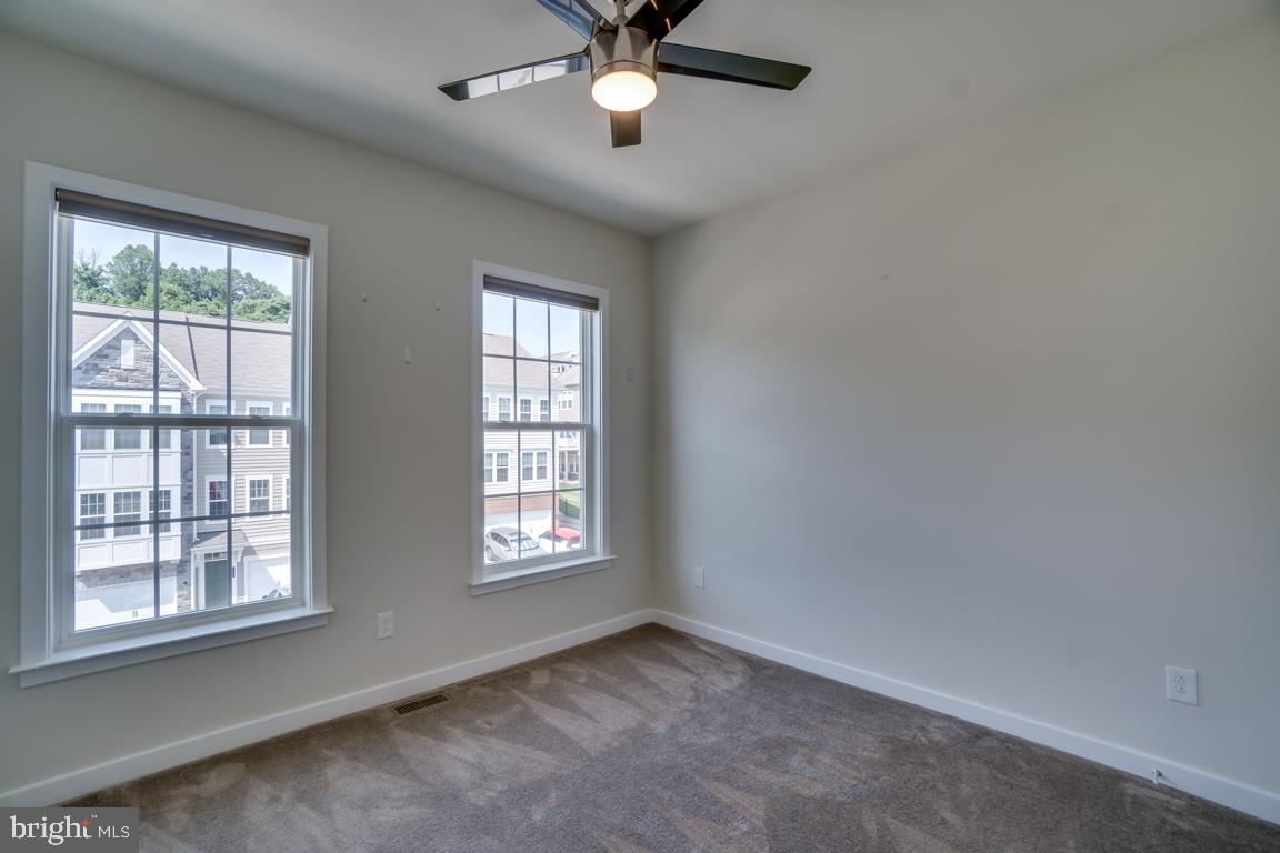 OVERLOOK - Residential Lease