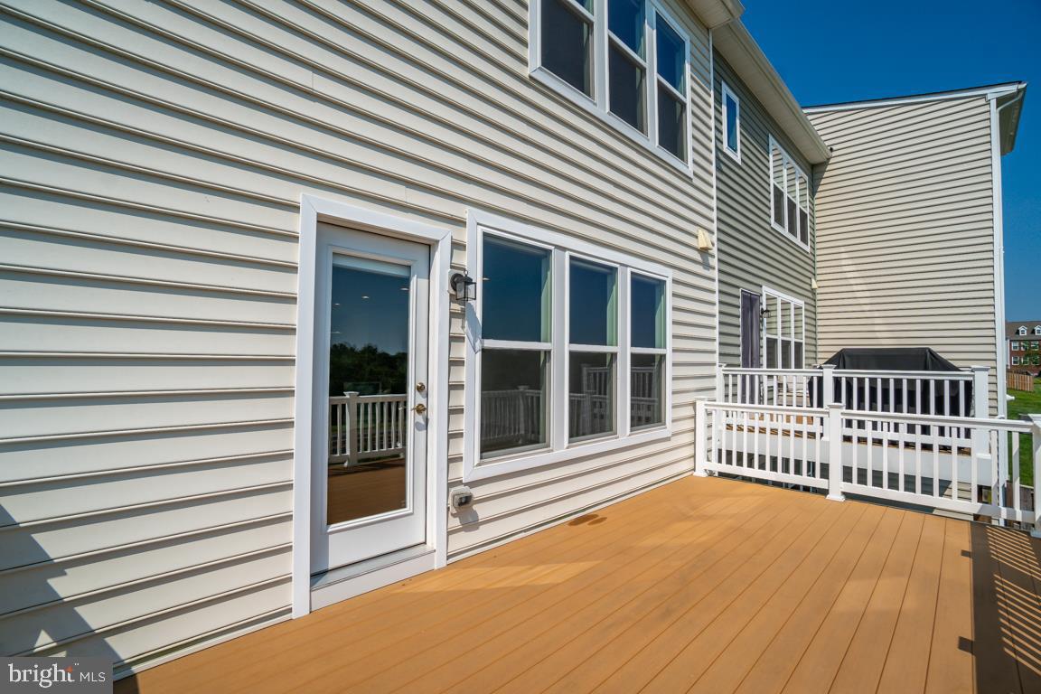 OVERLOOK - Residential Lease