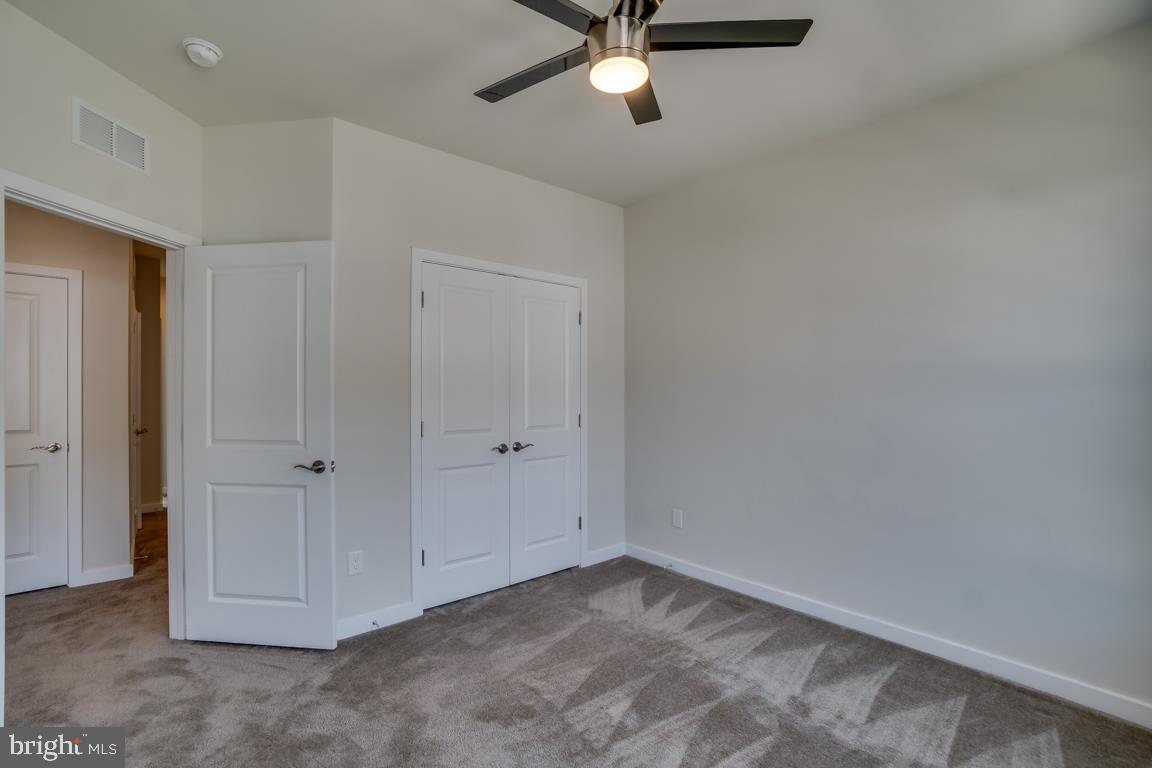 OVERLOOK - Residential Lease