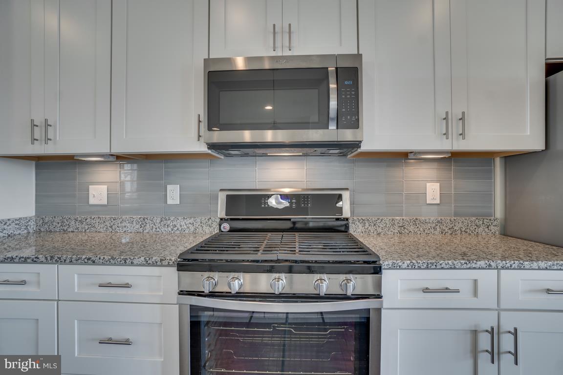 OVERLOOK - Residential Lease