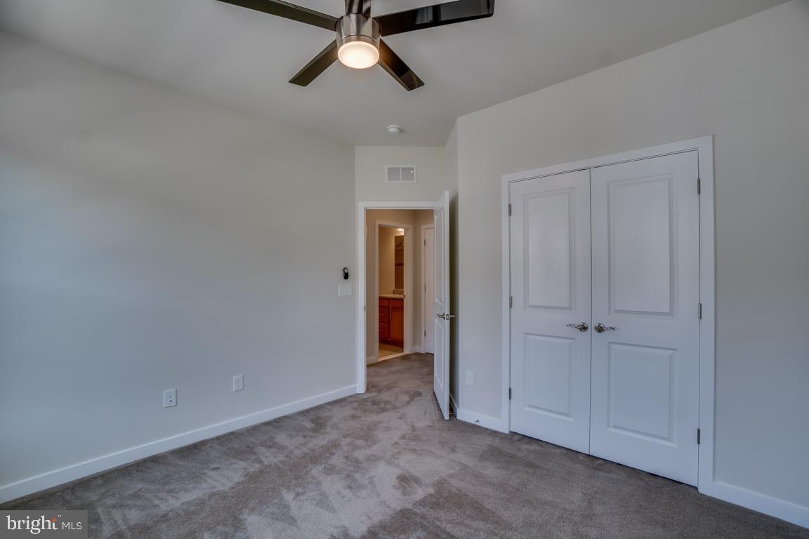 OVERLOOK - Residential Lease