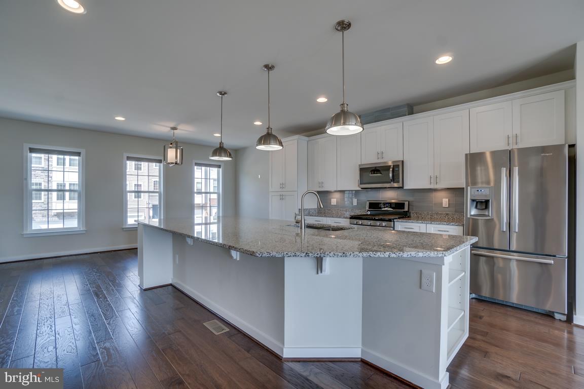 OVERLOOK - Residential Lease