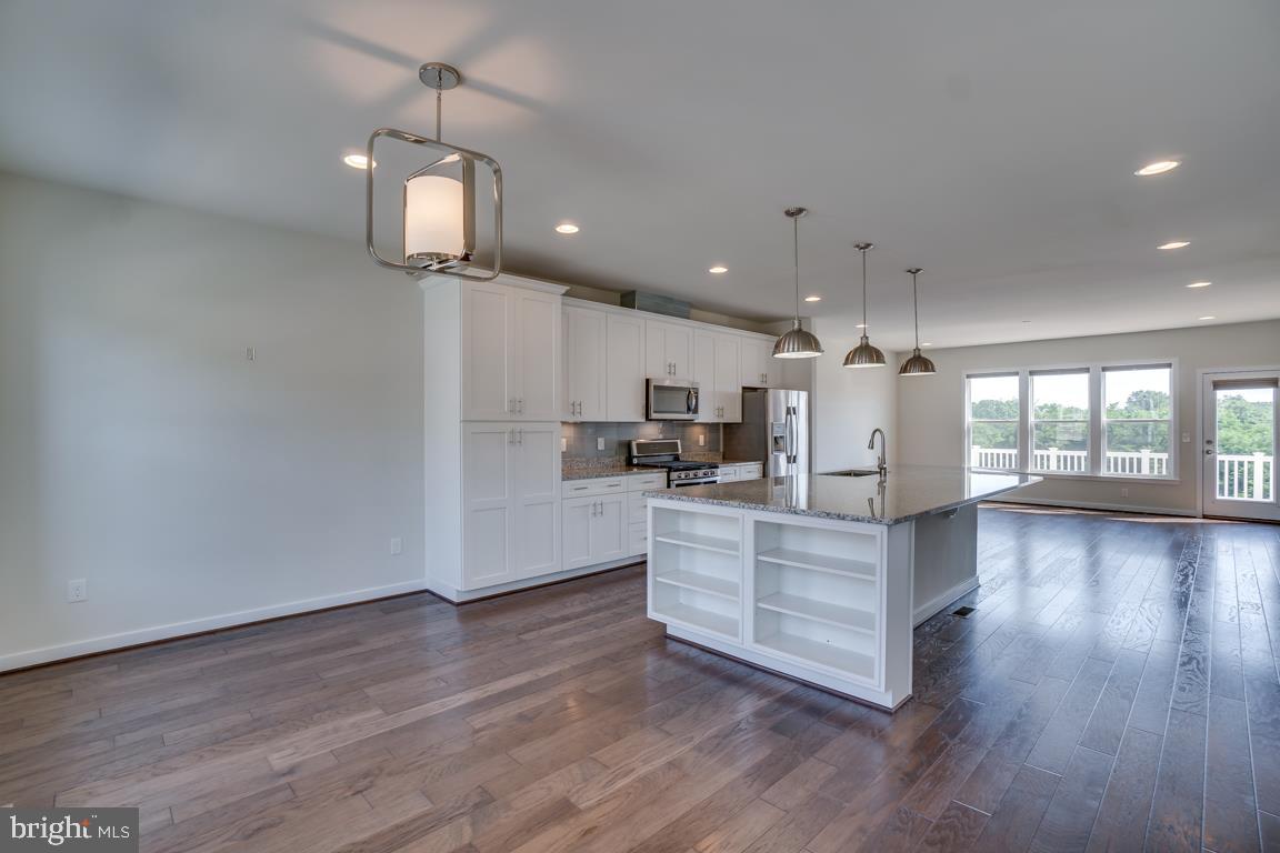 OVERLOOK - Residential Lease