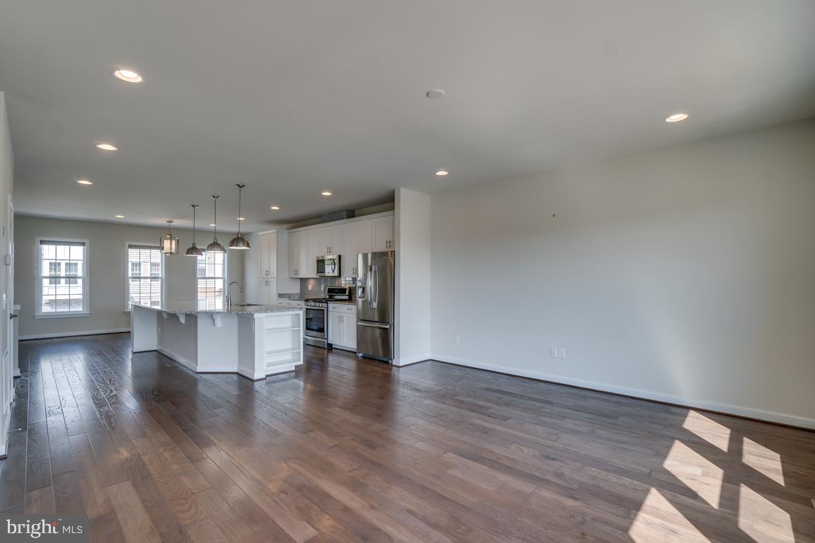 OVERLOOK - Residential Lease