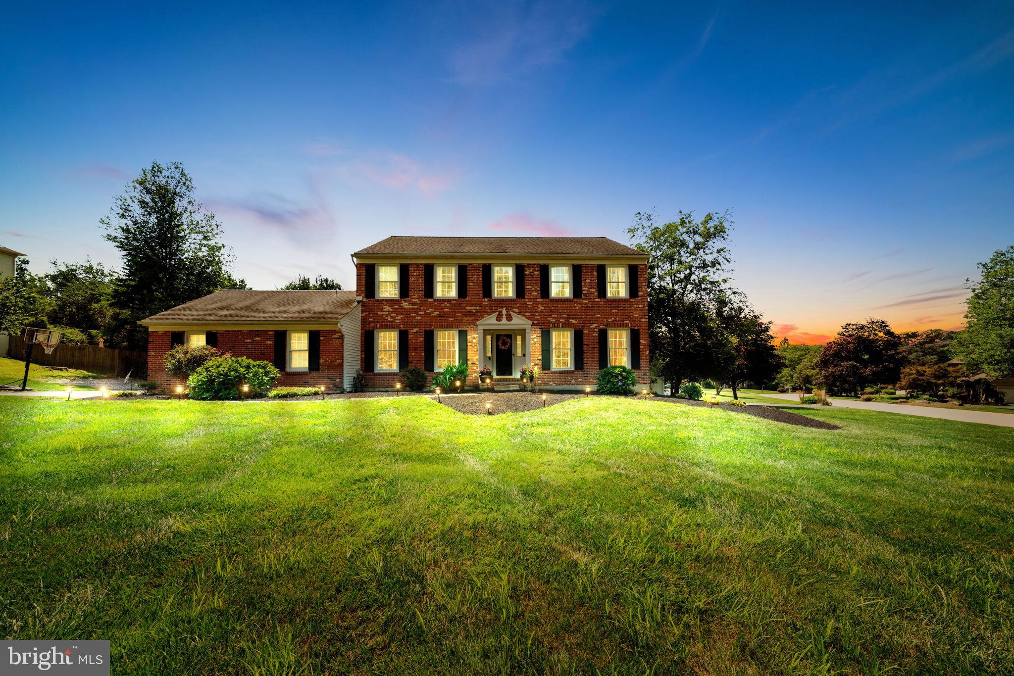 WHITE CHIMNEYS - Residential